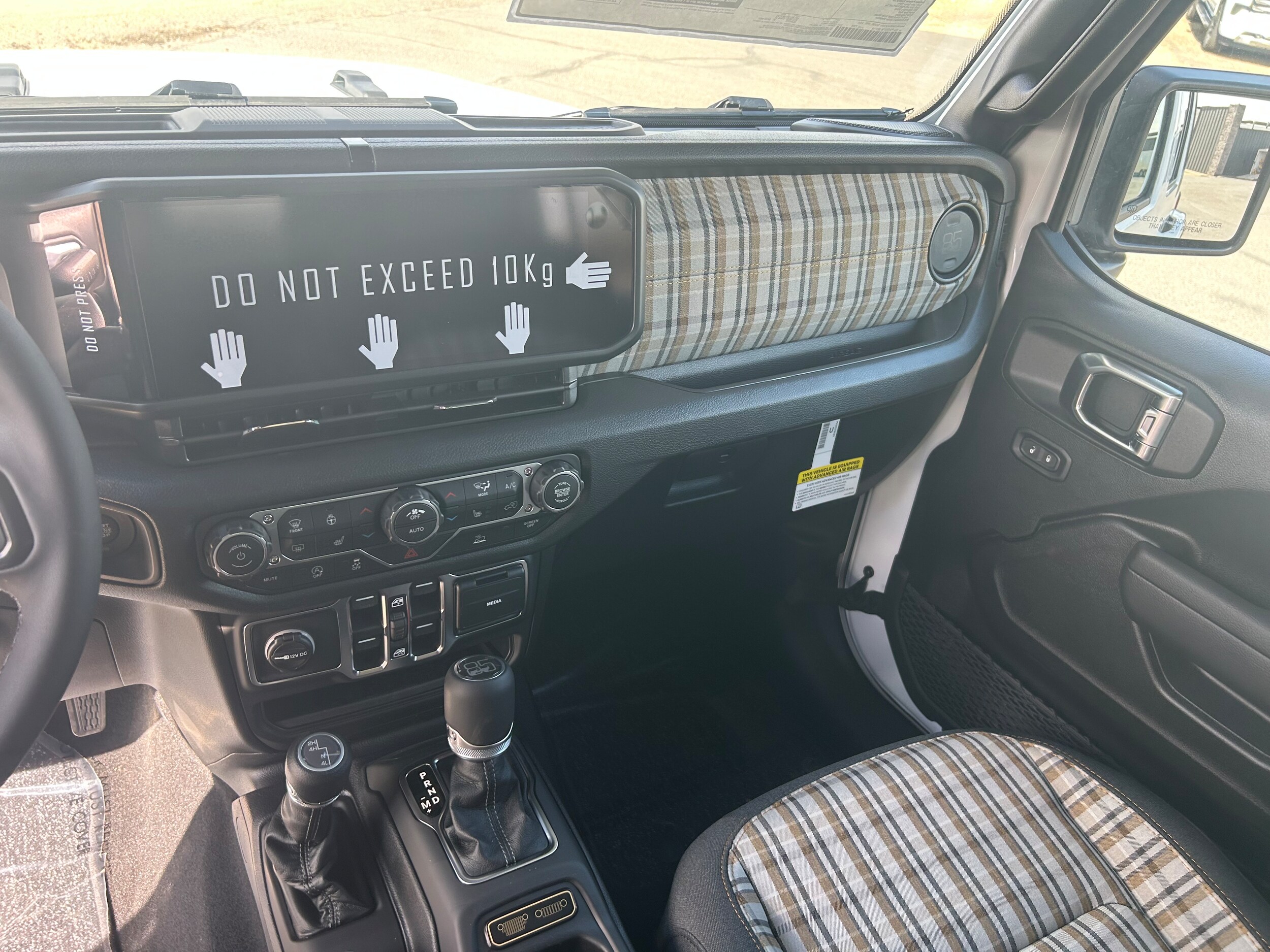 2026 Jeep Wrangler 4-DOOR 85TH ANNIVERSARY EDITION - Bright White Clear-Coat Paint exterior view 10