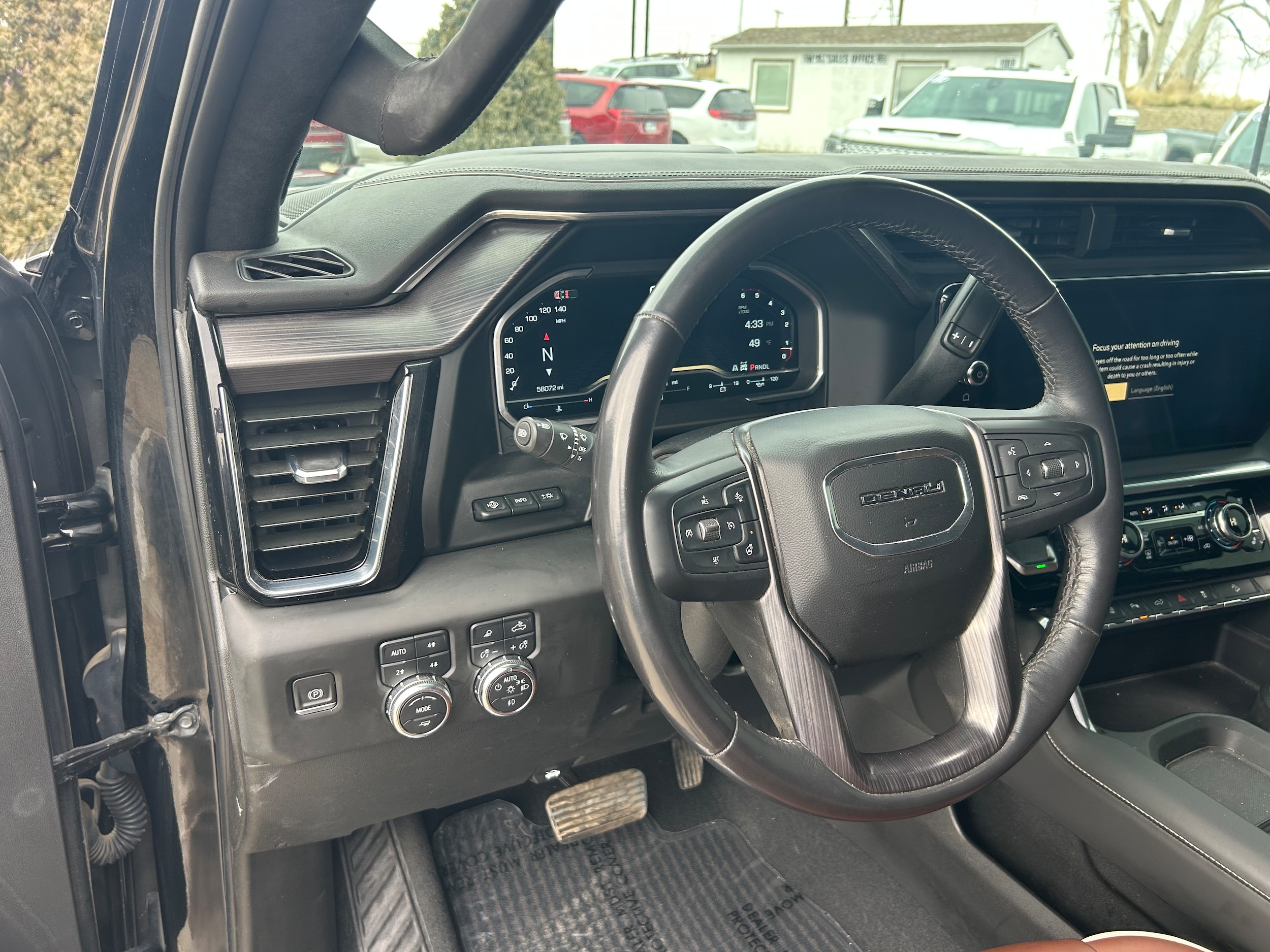 2024 GMC Sierra 3500HD Denali Ultimate - Onyx Black exterior view 14