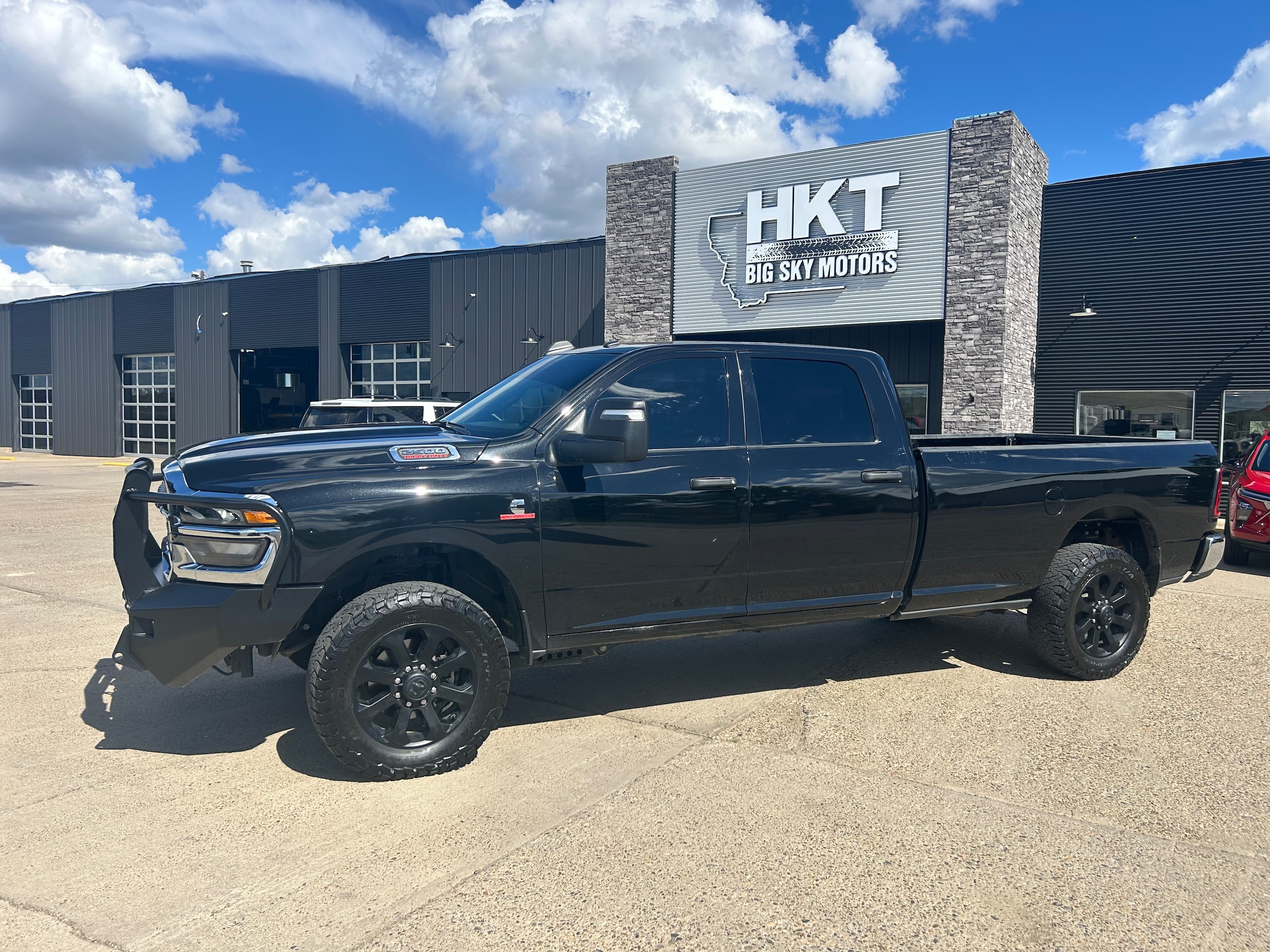 2022 Ram 3500 Laramie - Diamond Black Crystal Pearlcoat exterior view 4