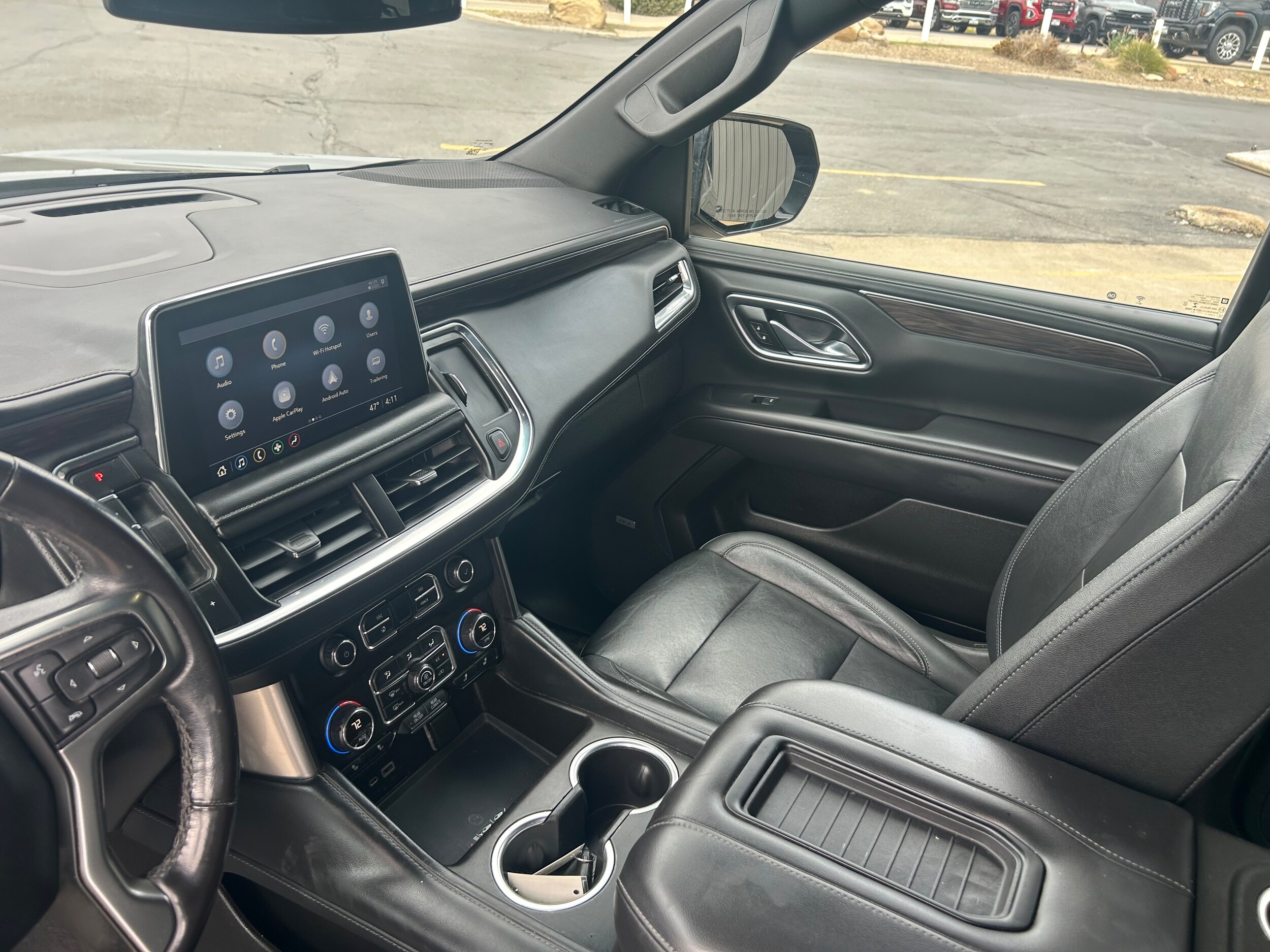 2021 Chevrolet Tahoe LT - Black exterior view 11