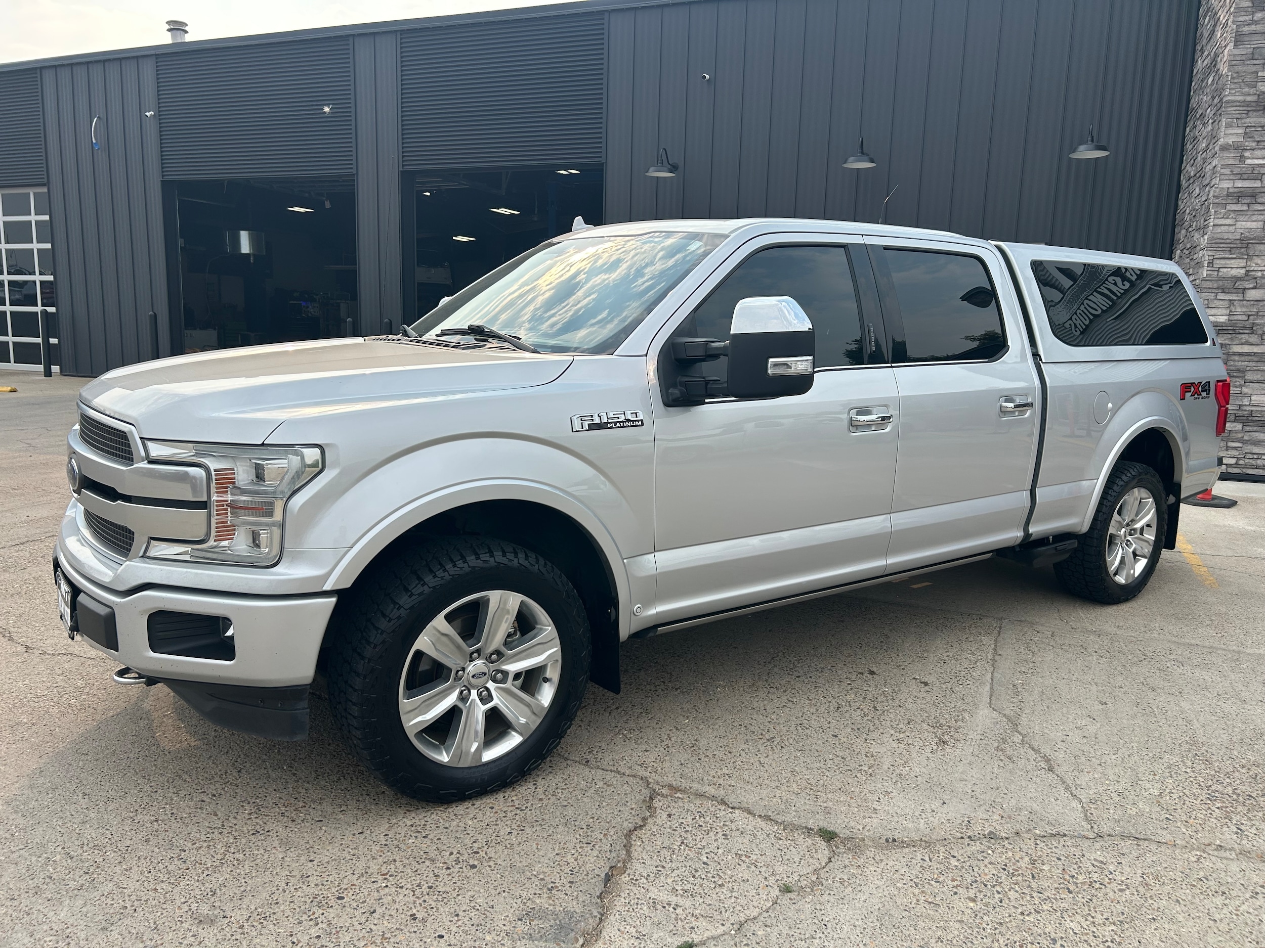 2018 Ford F-150 Plat - Silver exterior view 2