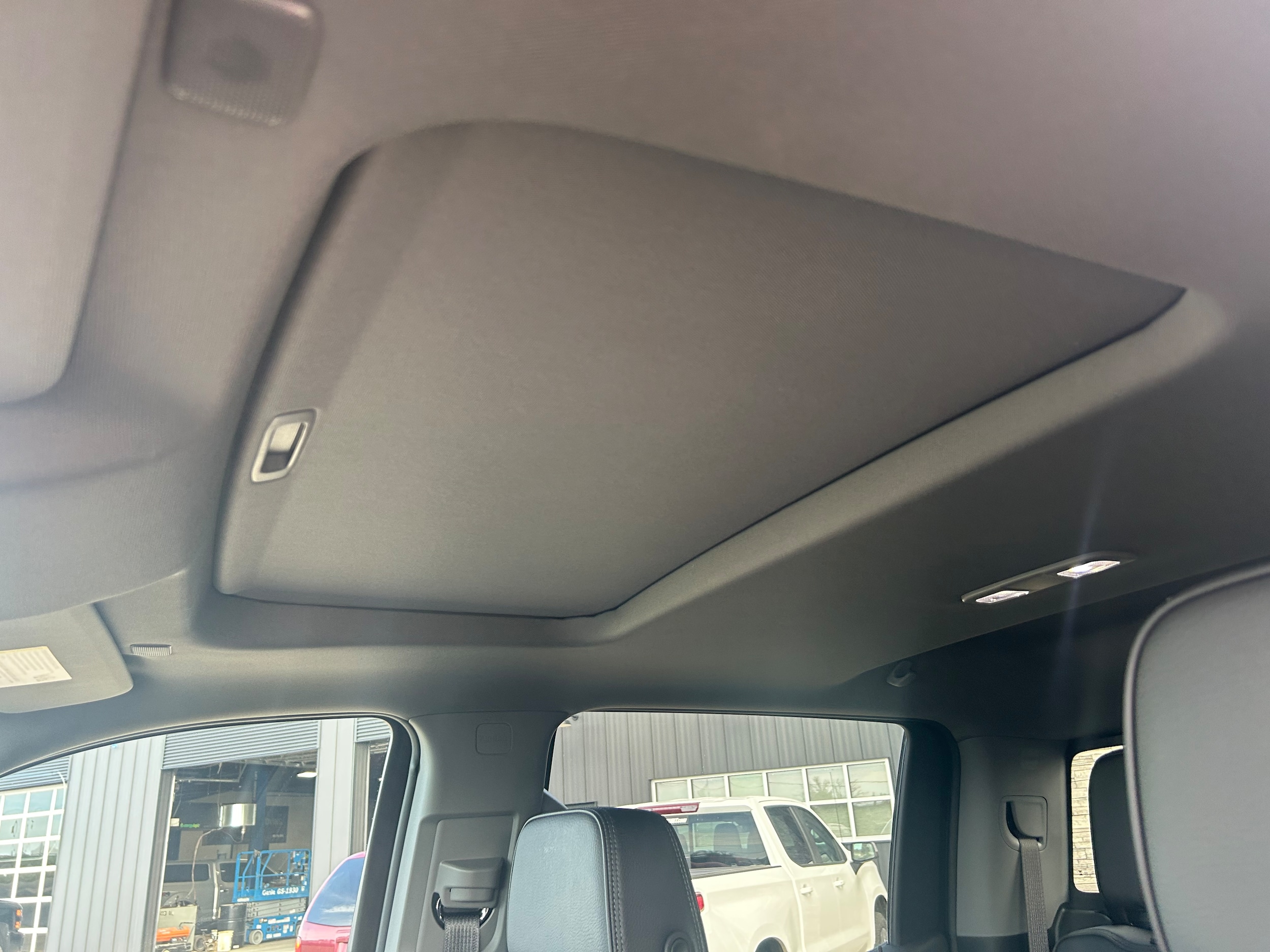 2025 GMC Sierra 1500 Denali - Blue exterior view 14
