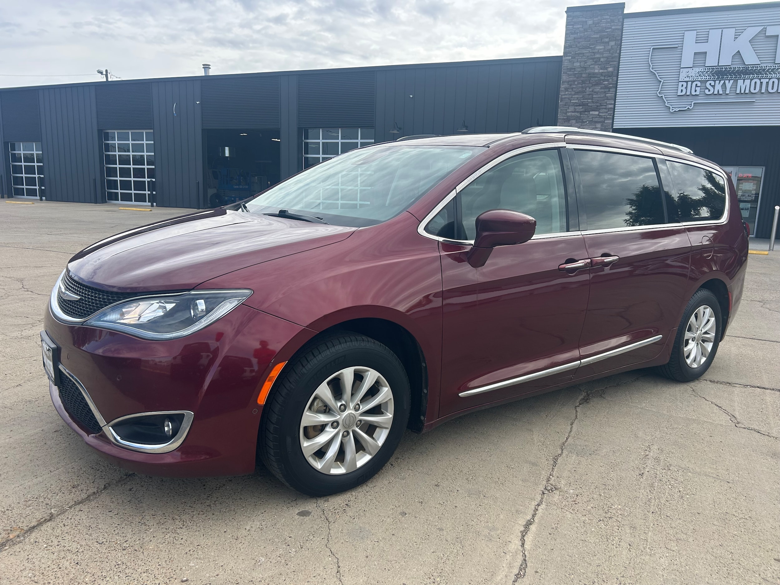 Used 2018 Chrysler Pacifica Touring L Plus with VIN 2C4RC1EG6JR114182 for sale in Glendive, MT