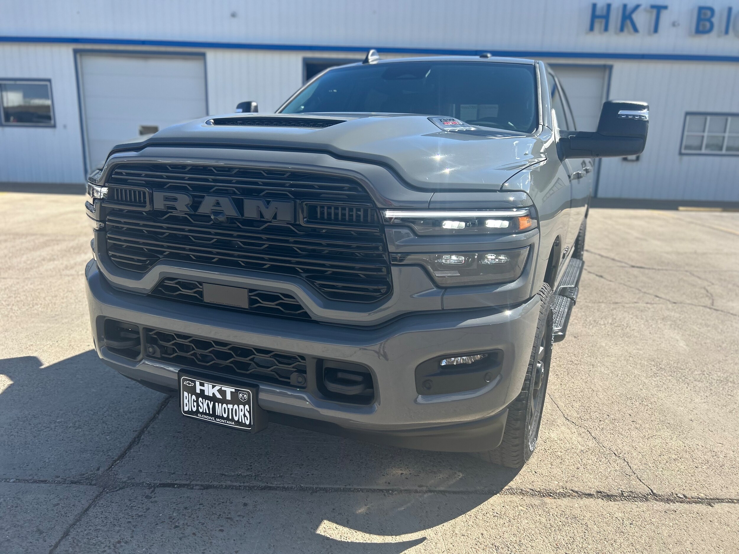 2026 Ram 2500 LARAMIE CREW CAB 4X4 6'4 BOX - Ceramic Gray Clear-Coat  Paint exterior view 6