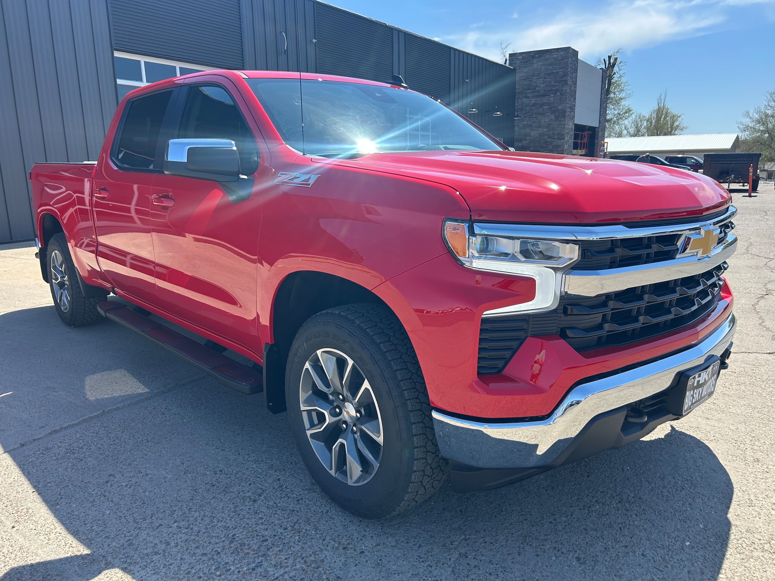 2026 Chevrolet Silverado 1500 LT - Red Hot exterior view 14