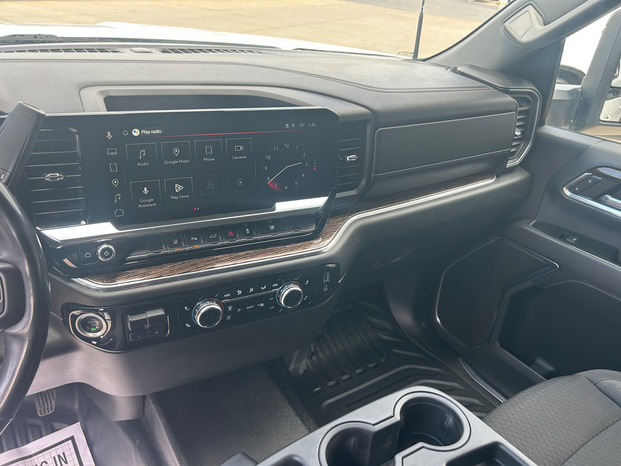 2024 GMC Sierra 2500 HD SLE - Summit White exterior view 10