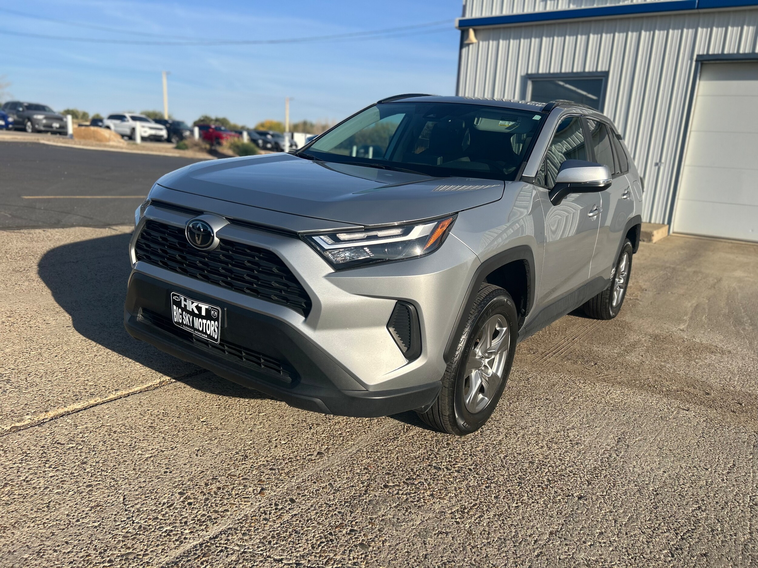 2024 Toyota RAV4 XLE photo 2