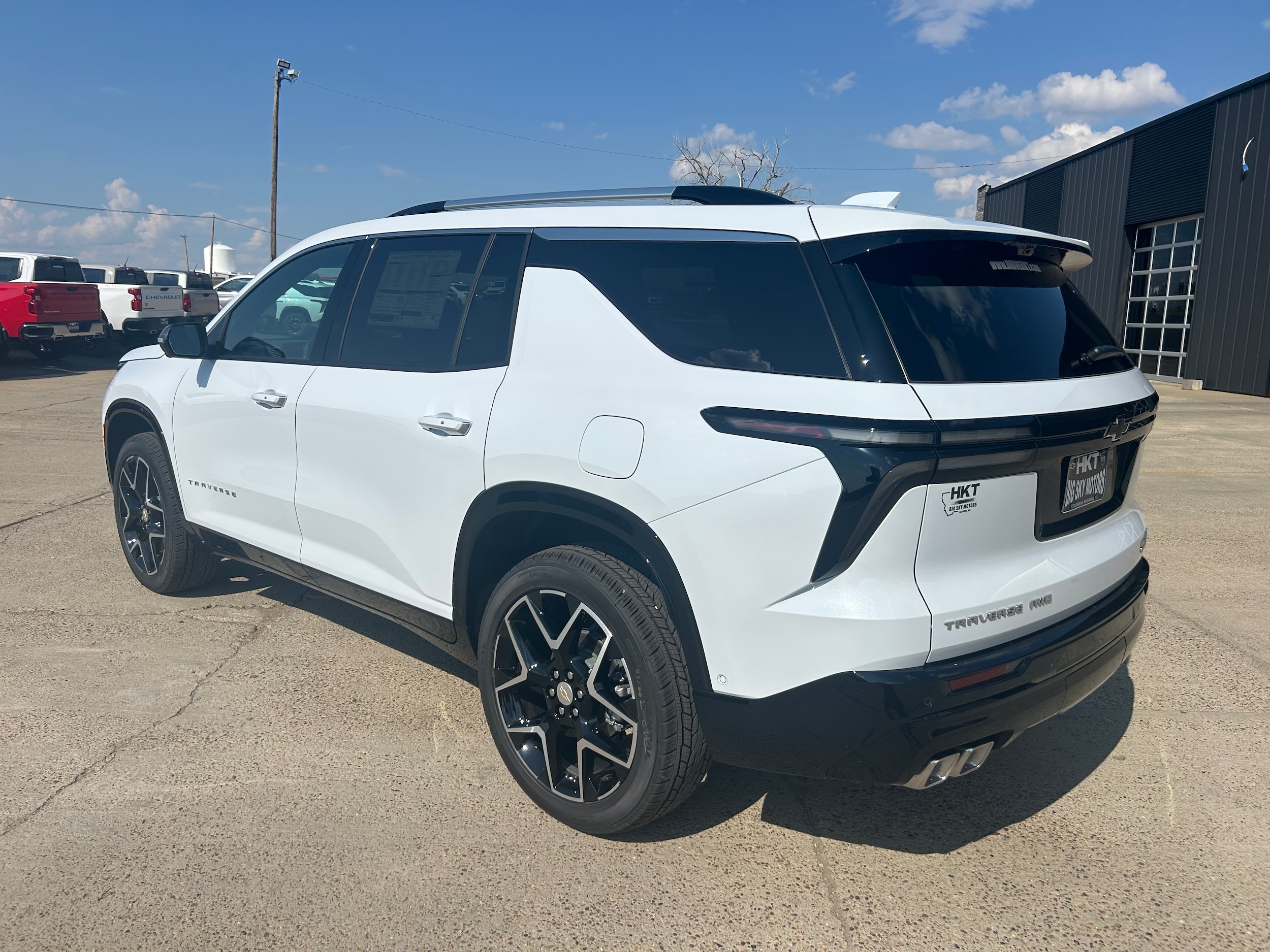 2026 Chevrolet Traverse High Country - Polar White Tricoat exterior view 4