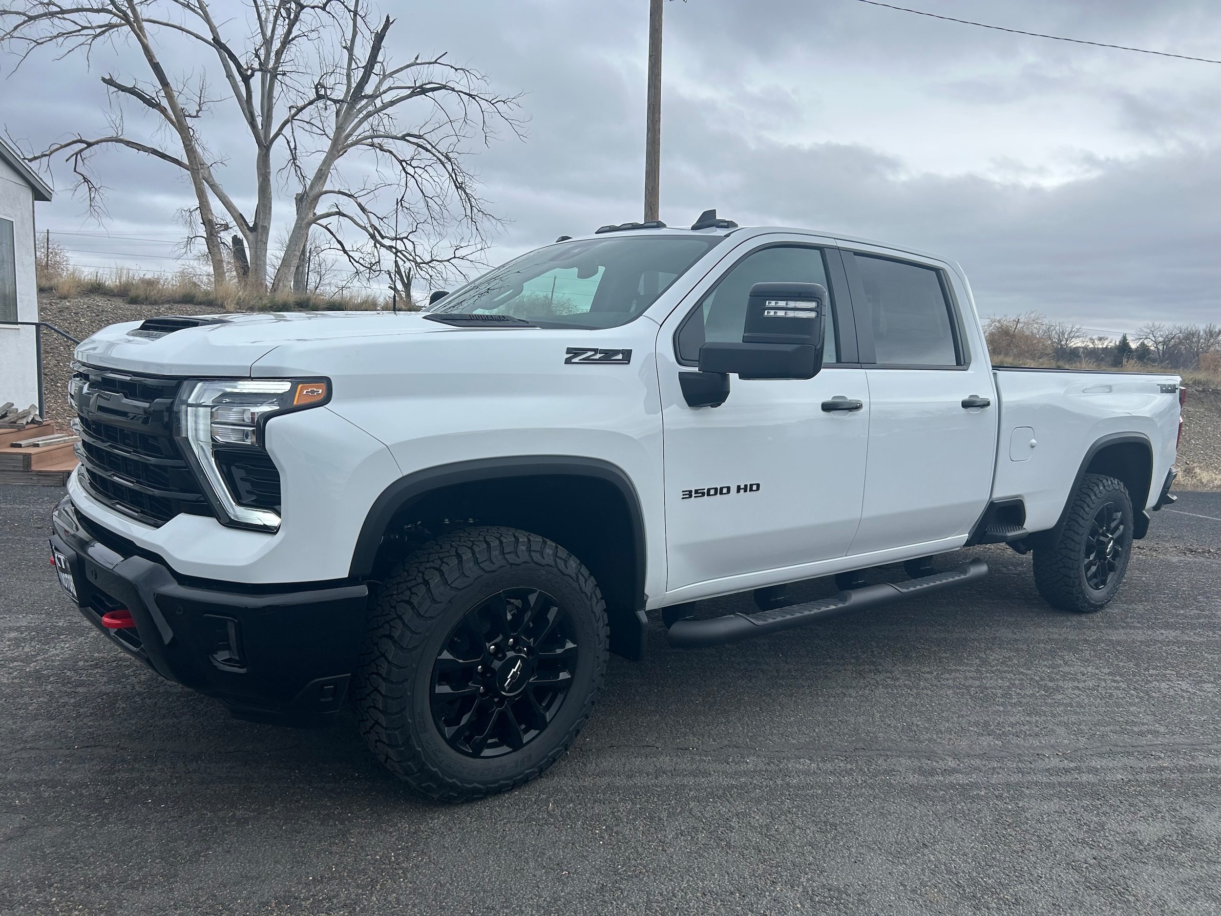 2026 Chevrolet Silverado 3500 HD LT - Summit White exterior view 2