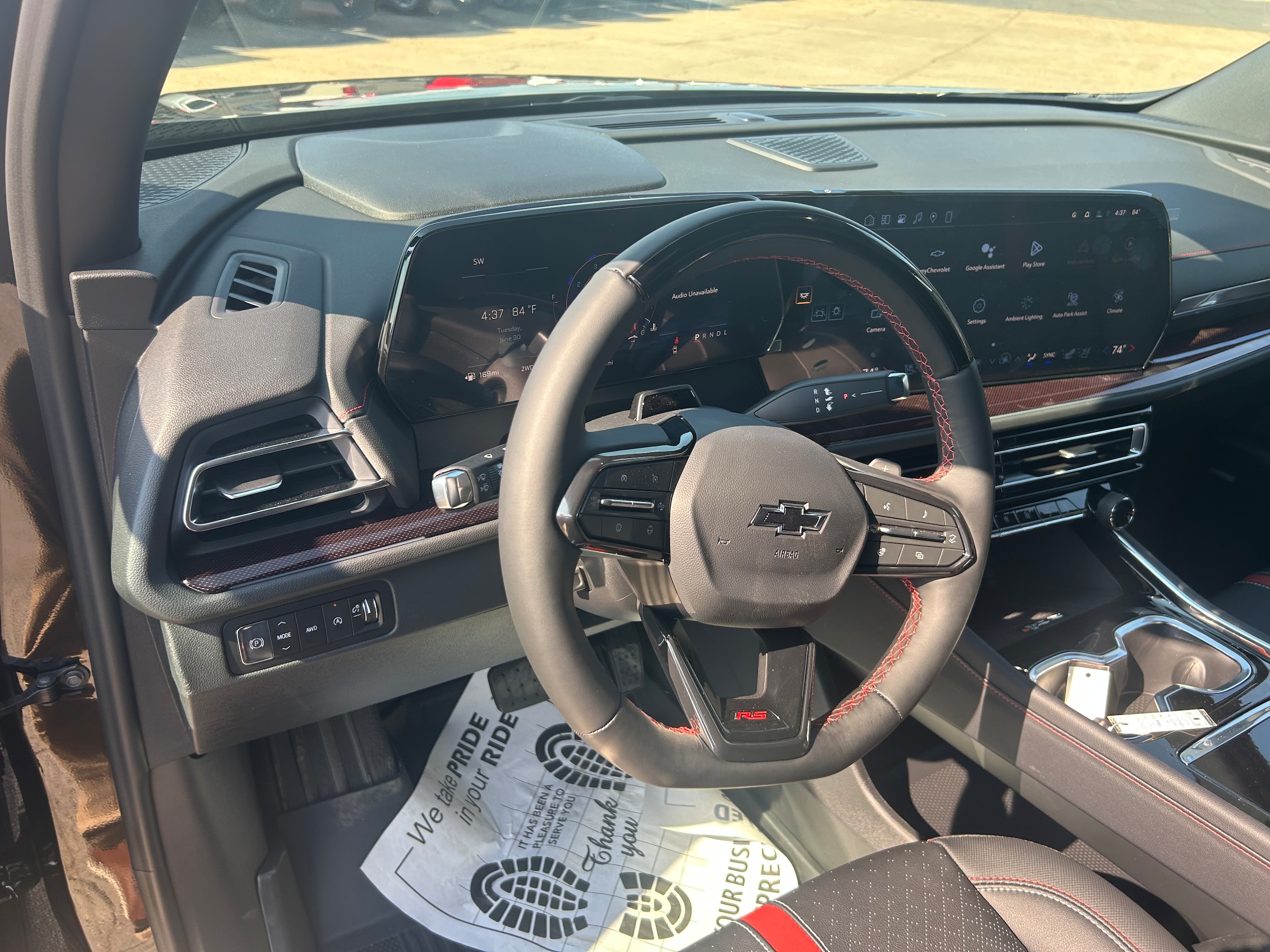 2026 Chevrolet Traverse RS - Mosaic Black Metallic exterior view 9