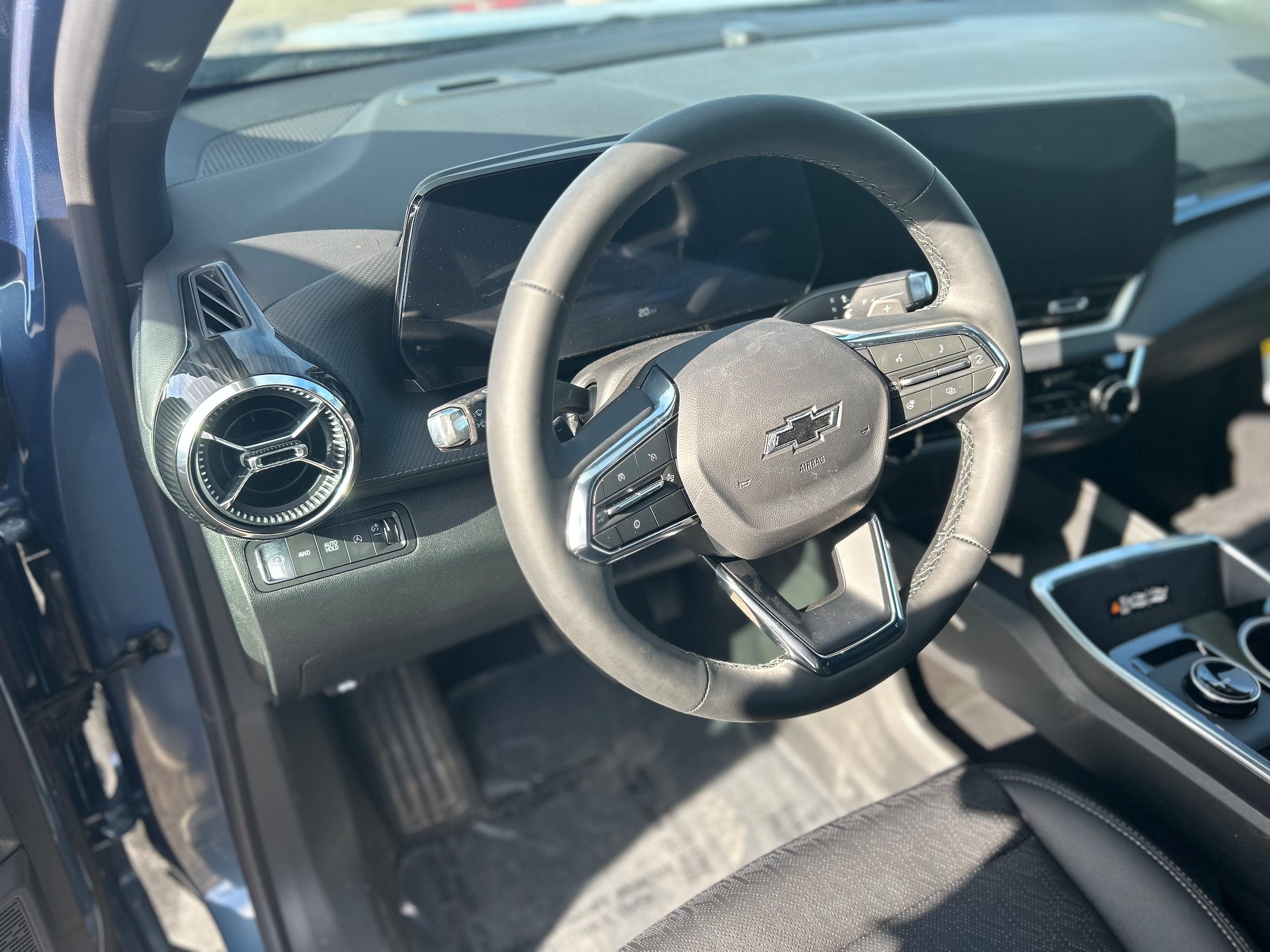 2026 Chevrolet Equinox LT - Photo 9