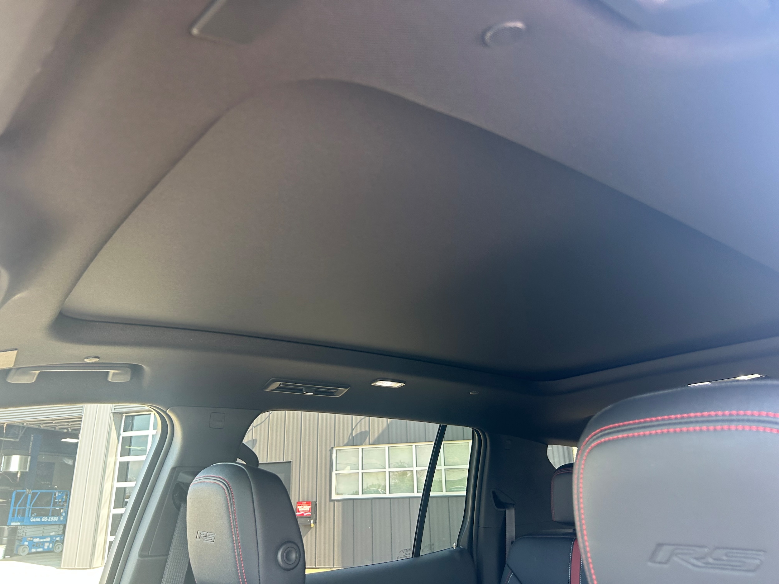 2026 Chevrolet Traverse RS - Mosaic Black Metallic exterior view 10