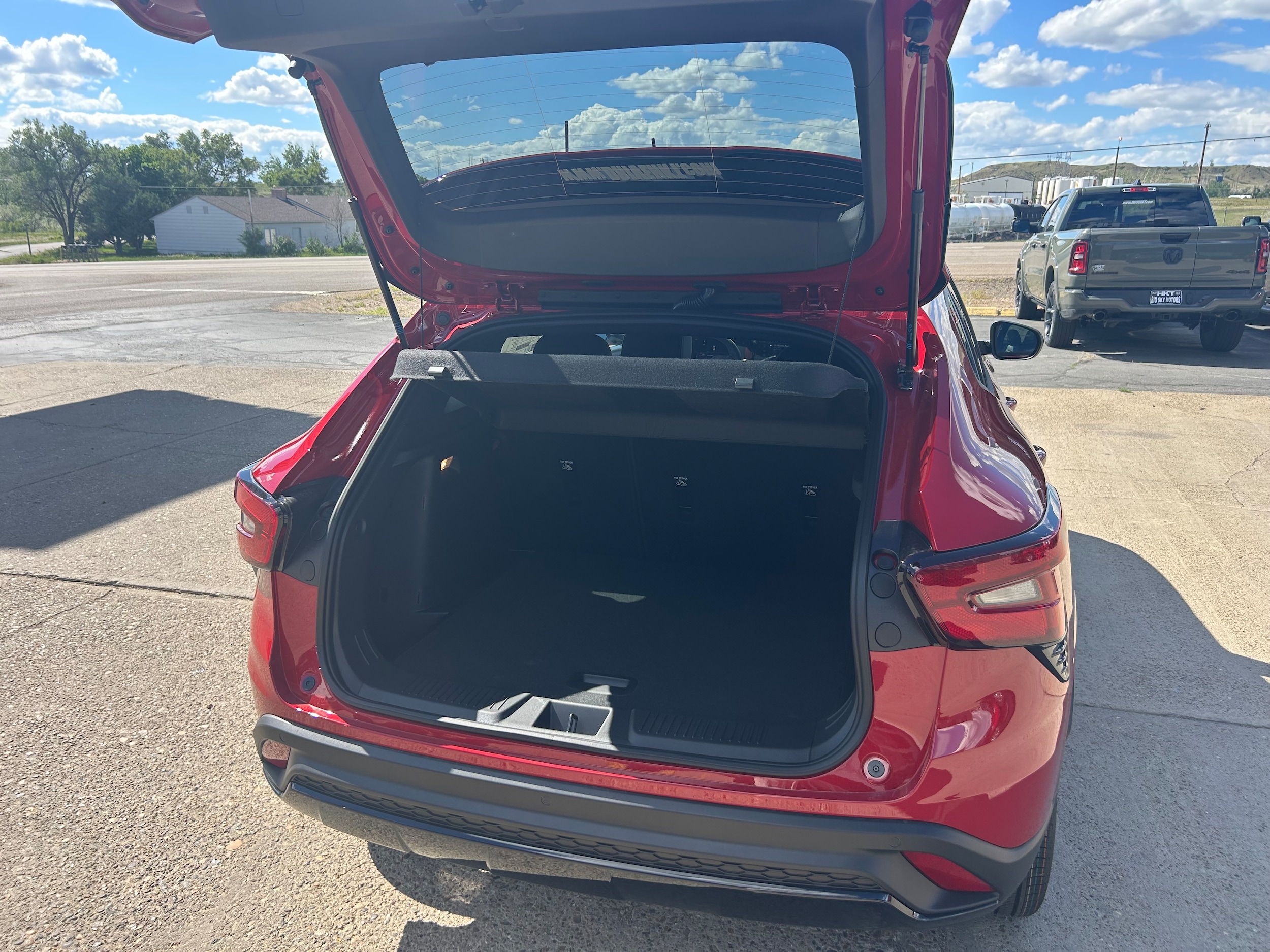 2026 Chevrolet Trax 2RS - Apex Red exterior view 6