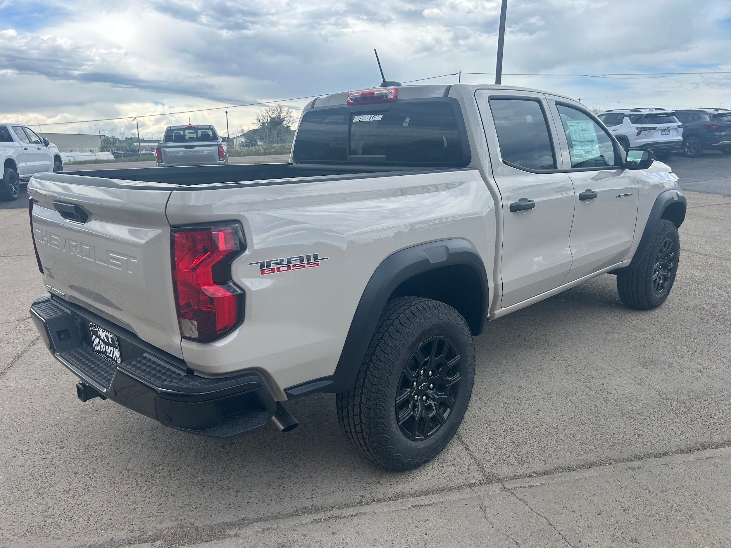2026 Chevrolet Colorado Trail Boss - White Sands exterior view 6