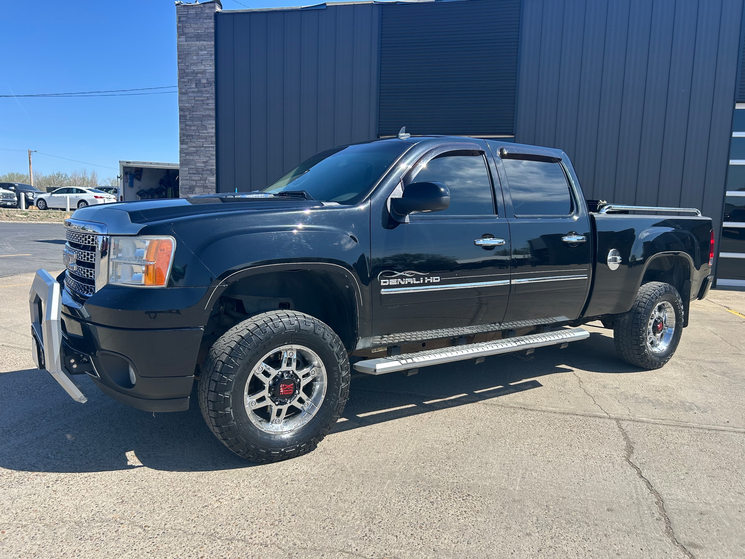 View vehicle photo 2
