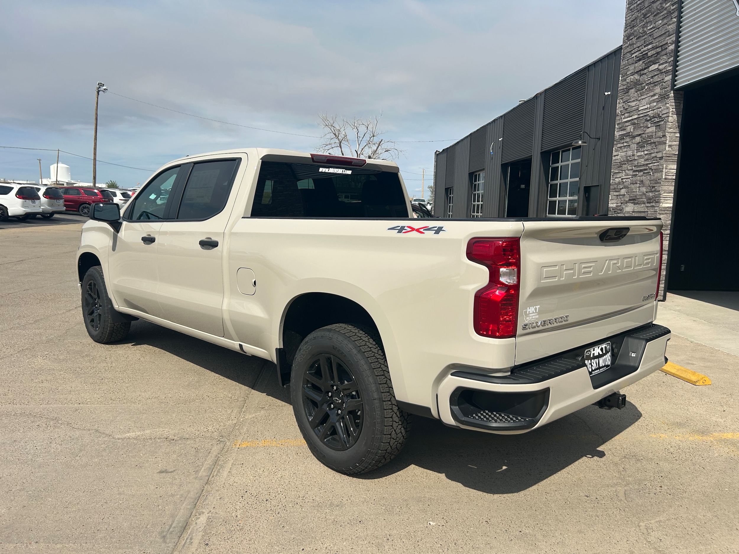 2026 Chevrolet Silverado 1500 Custom - White Sands exterior view 5