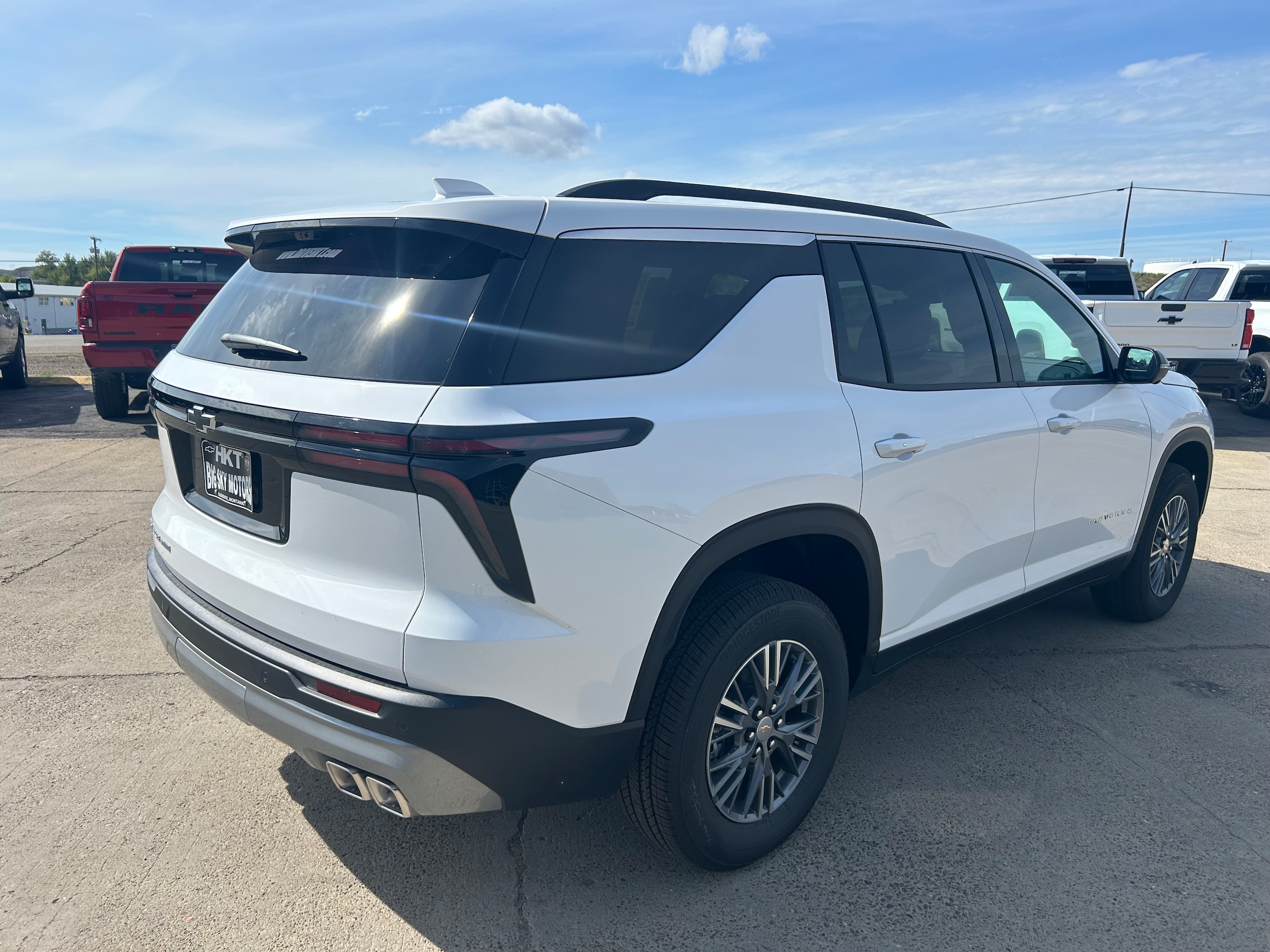 2026 Chevrolet Traverse LT - Summit White exterior view 6