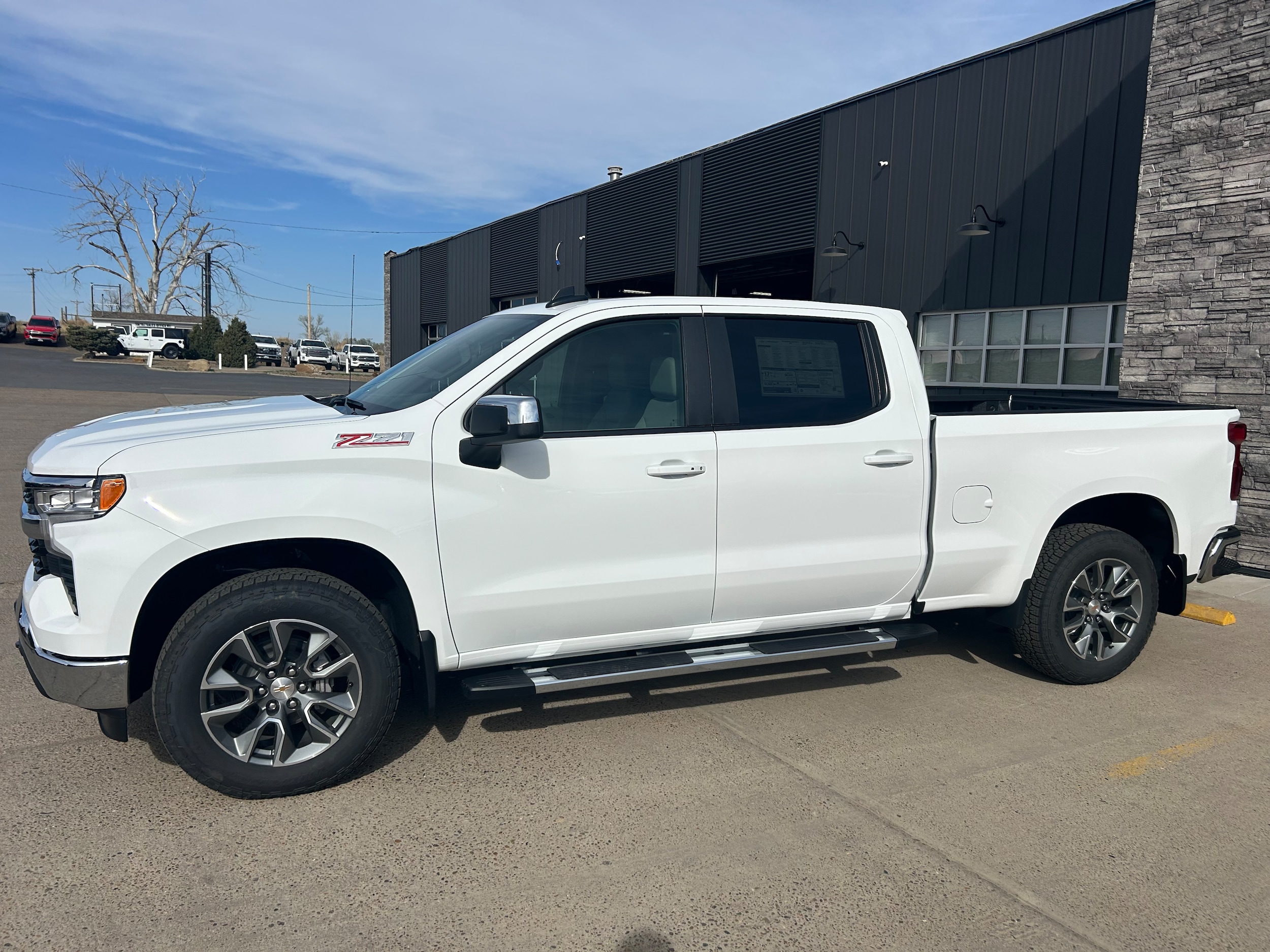 View vehicle photo 3