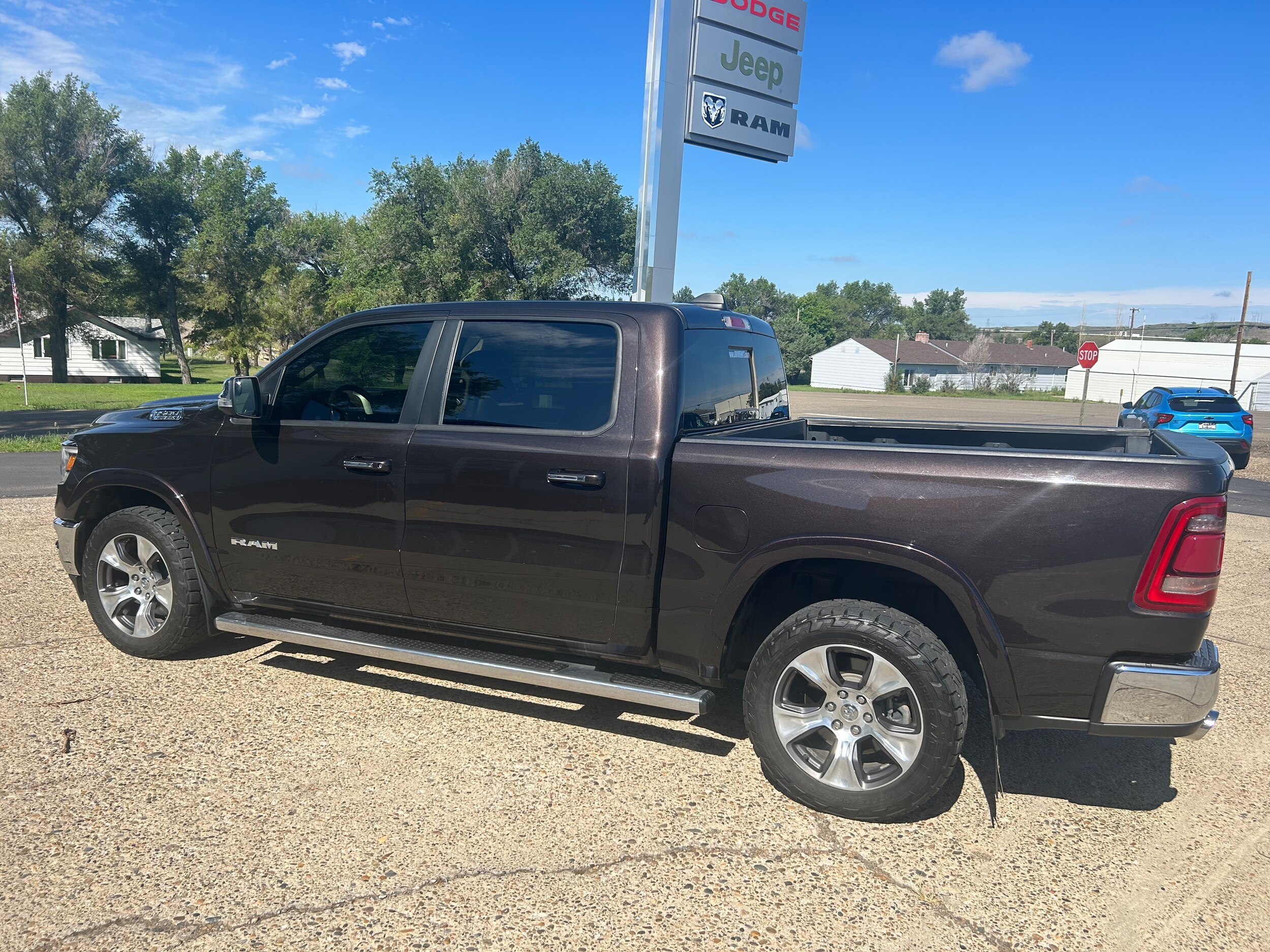 2019 Ram 1500 Laramie photo 3
