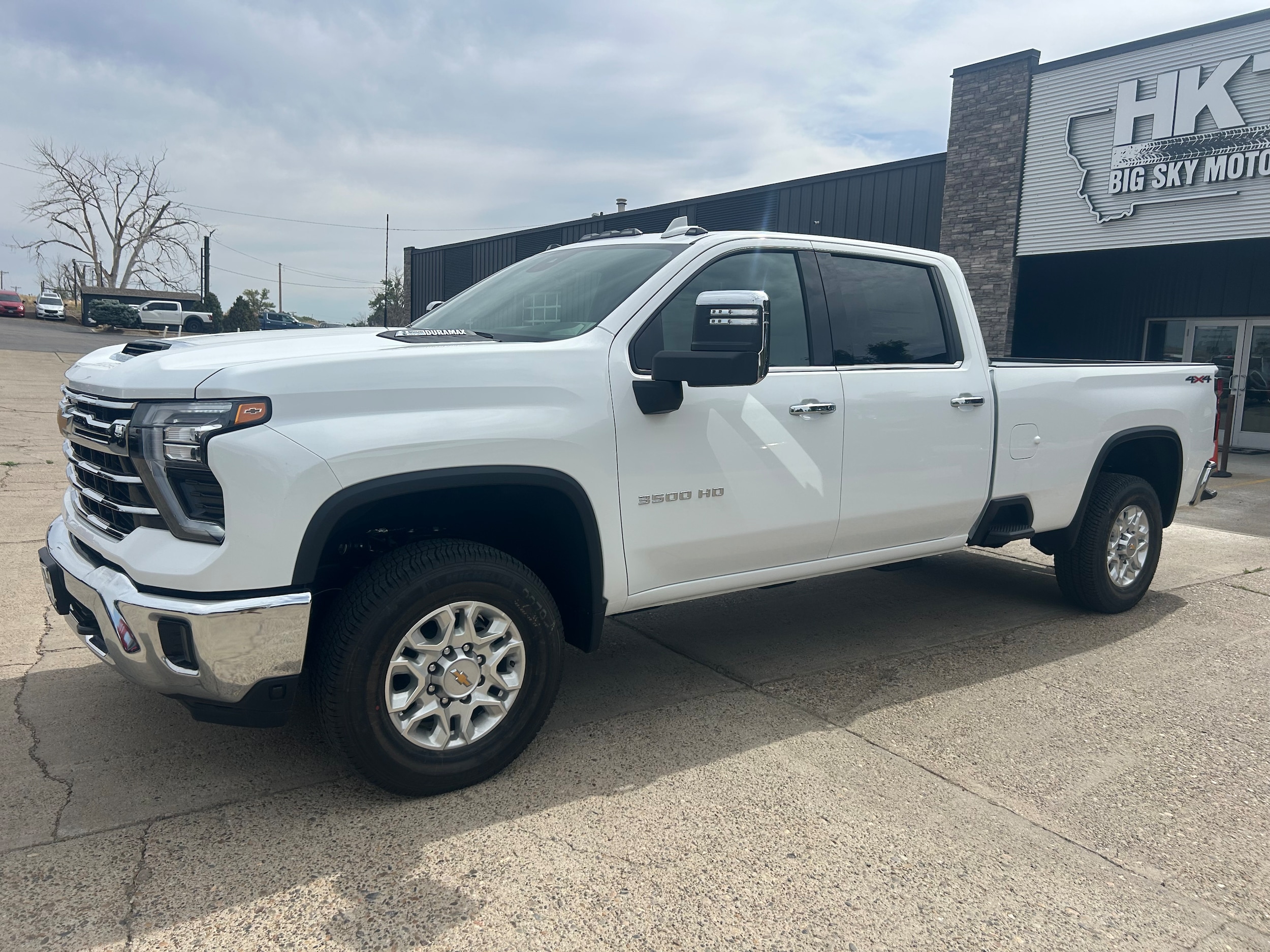 2026 Chevrolet Silverado 3500 HD LTZ - Summit White exterior view 2