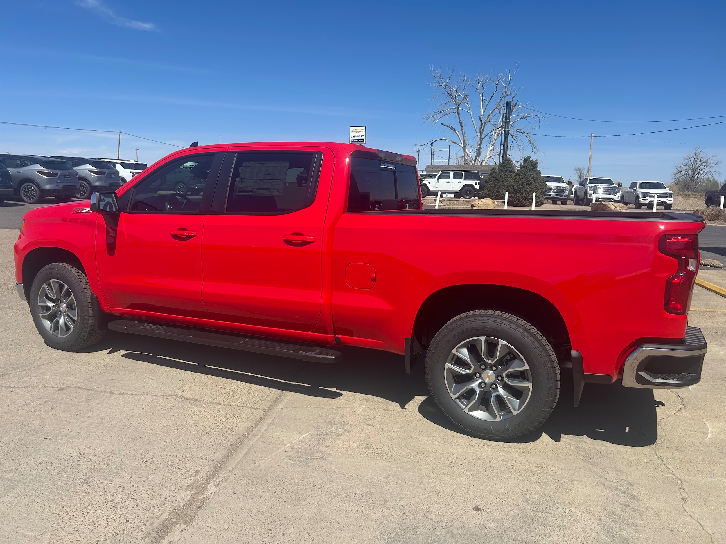 View vehicle photo 4