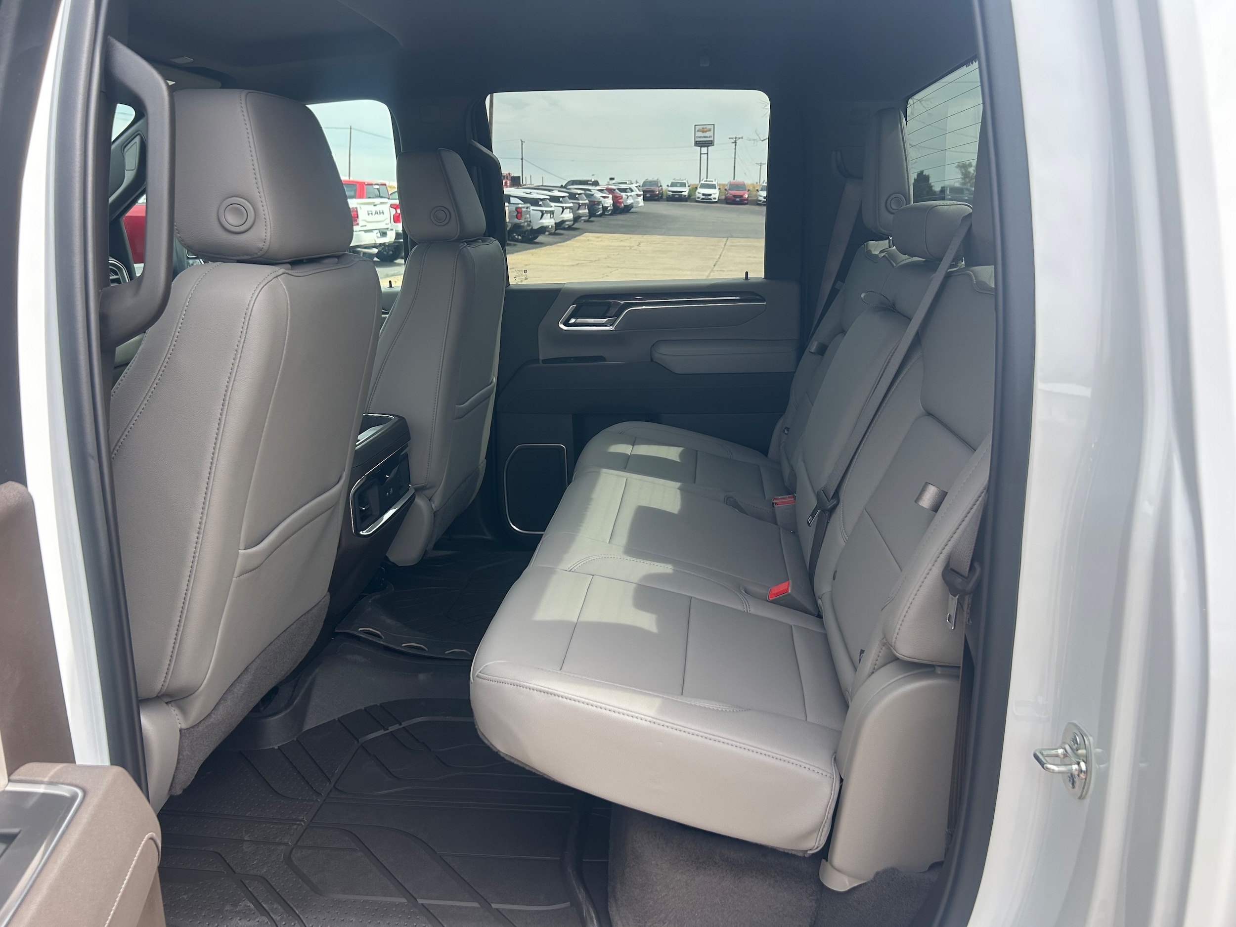2026 Chevrolet Silverado 3500 HD LTZ - Summit White exterior view 7