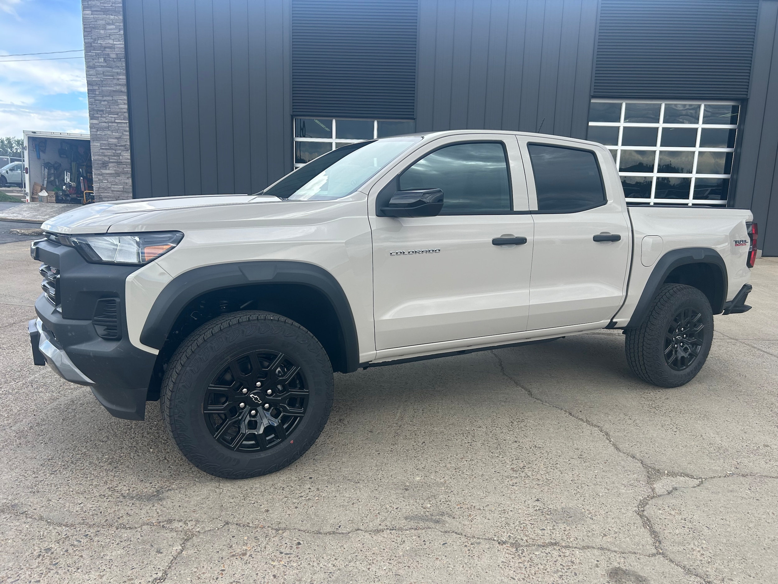 2026 Chevrolet Colorado Trail Boss - White Sands exterior view 2