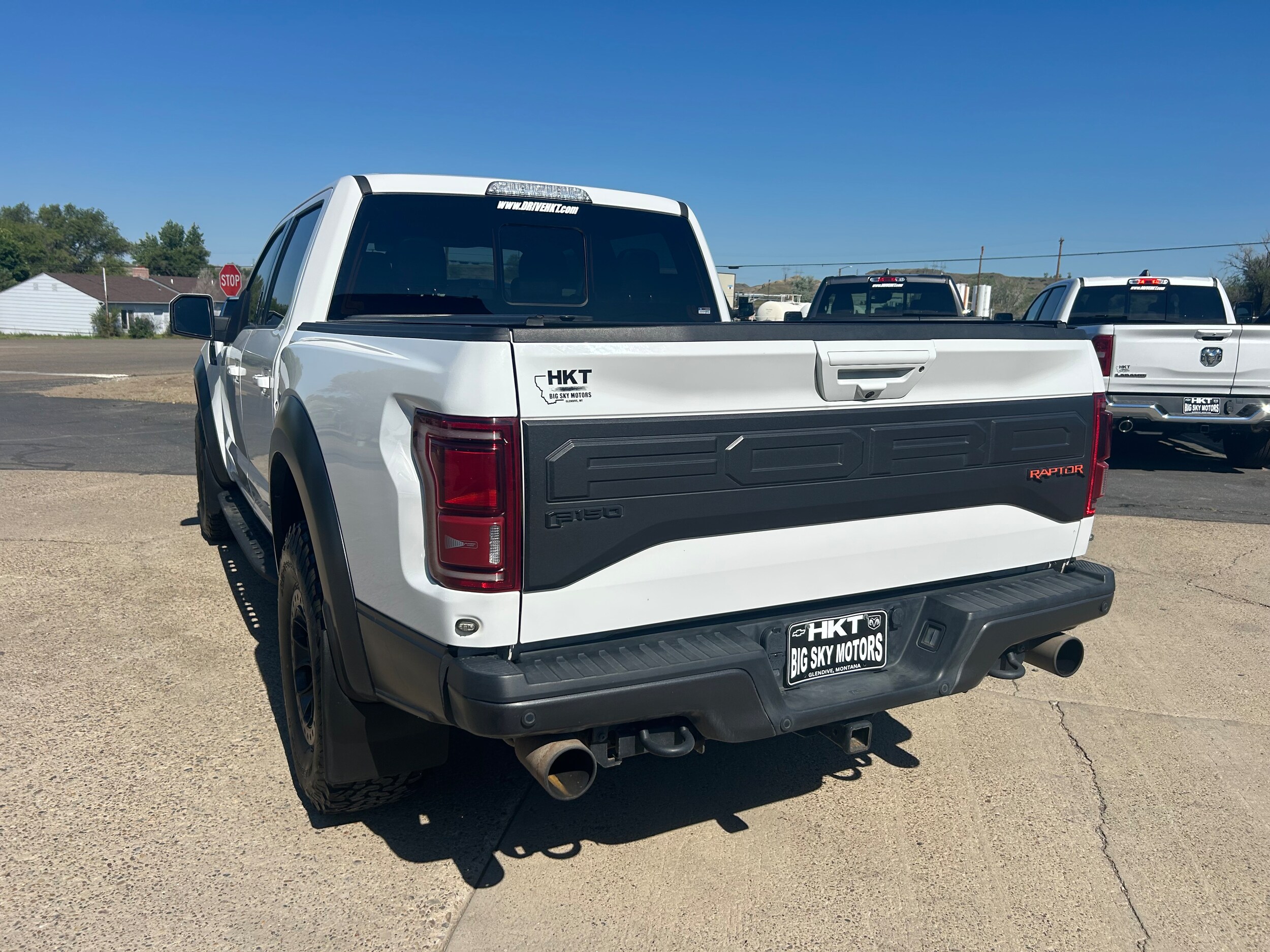 2018 Ford F-150 Raptor - White exterior view 4