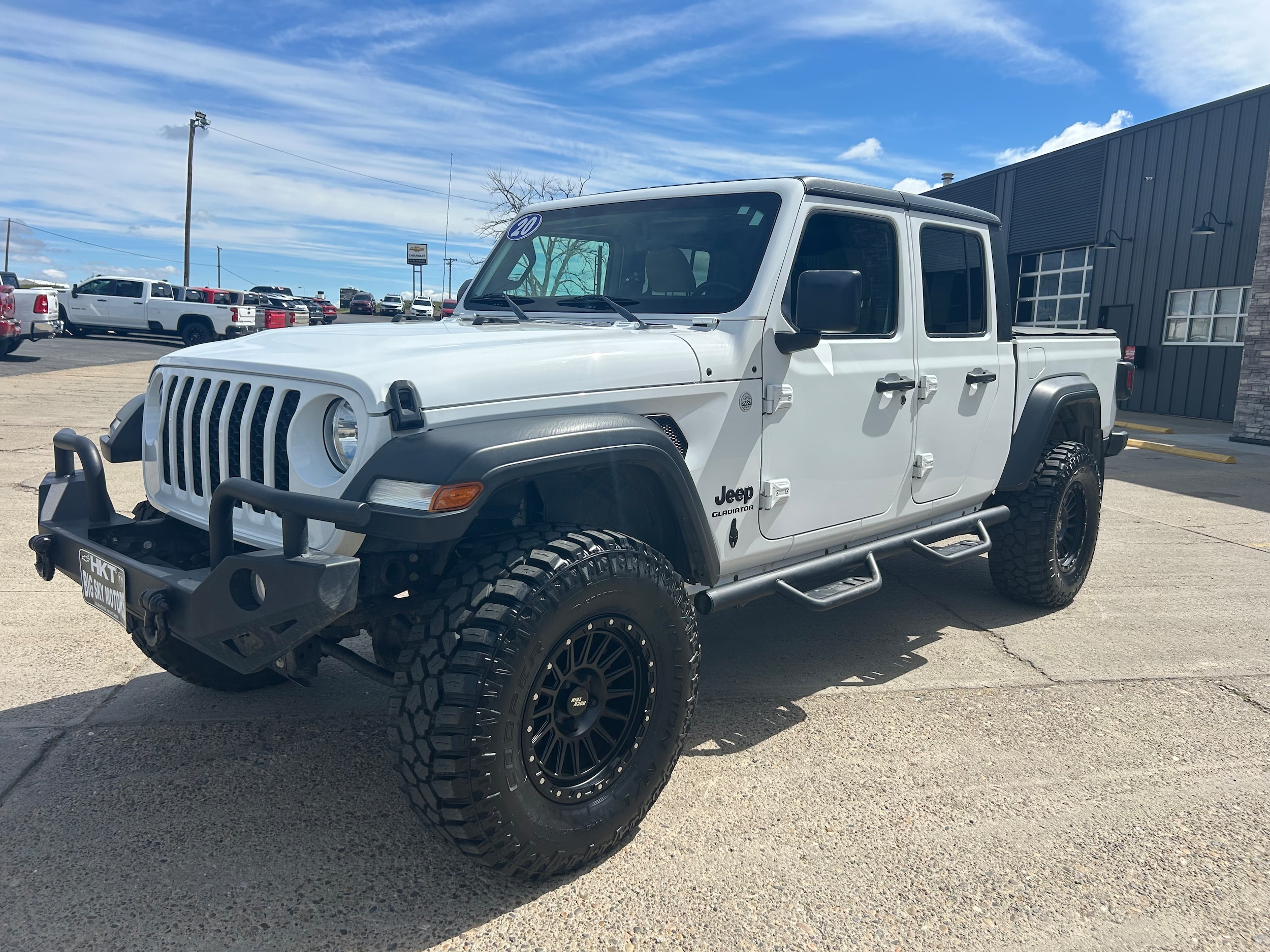 2020 Jeep Gladiator Sport S's photo