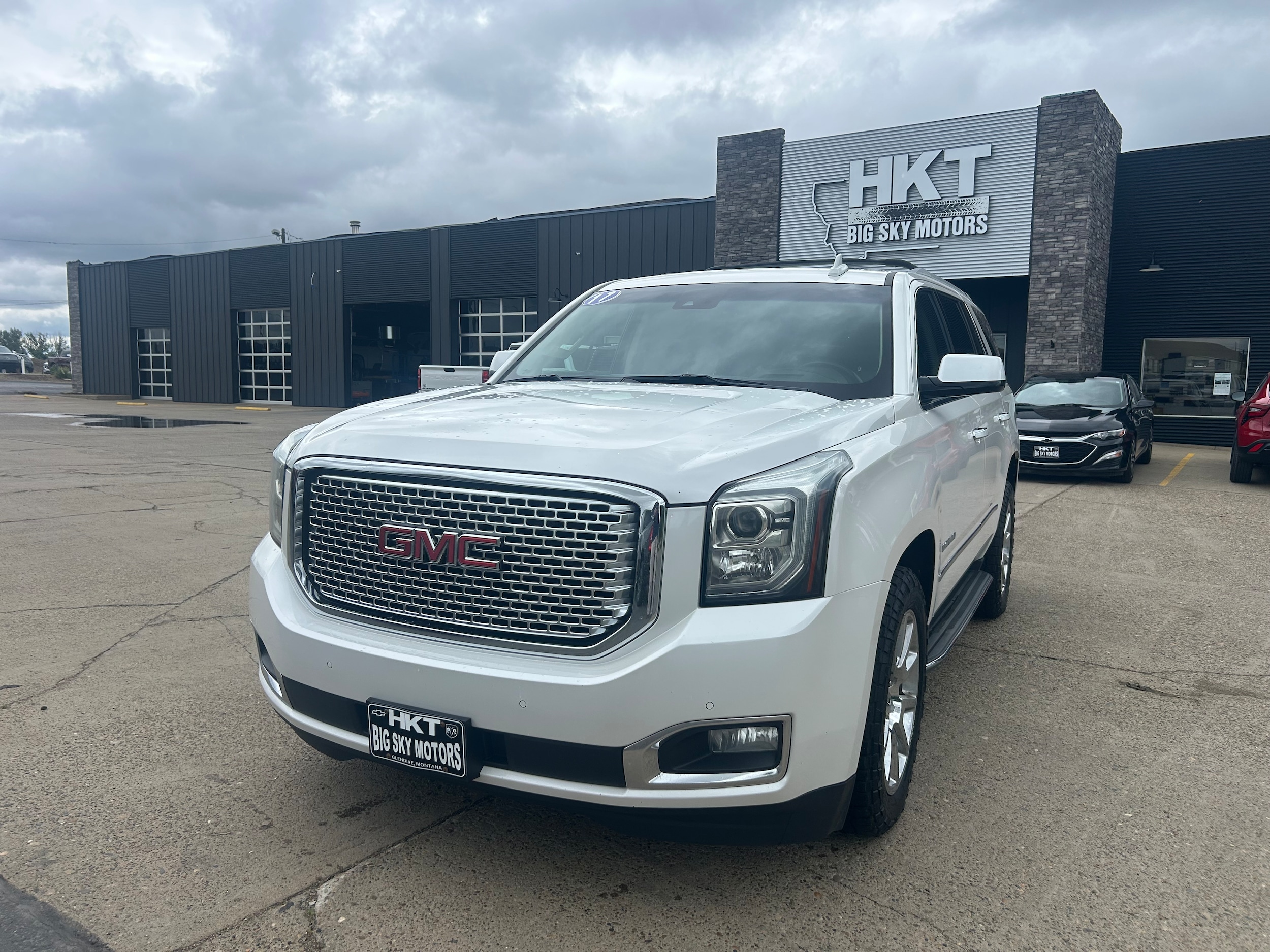 2017 GMC Yukon Denali 4WD   