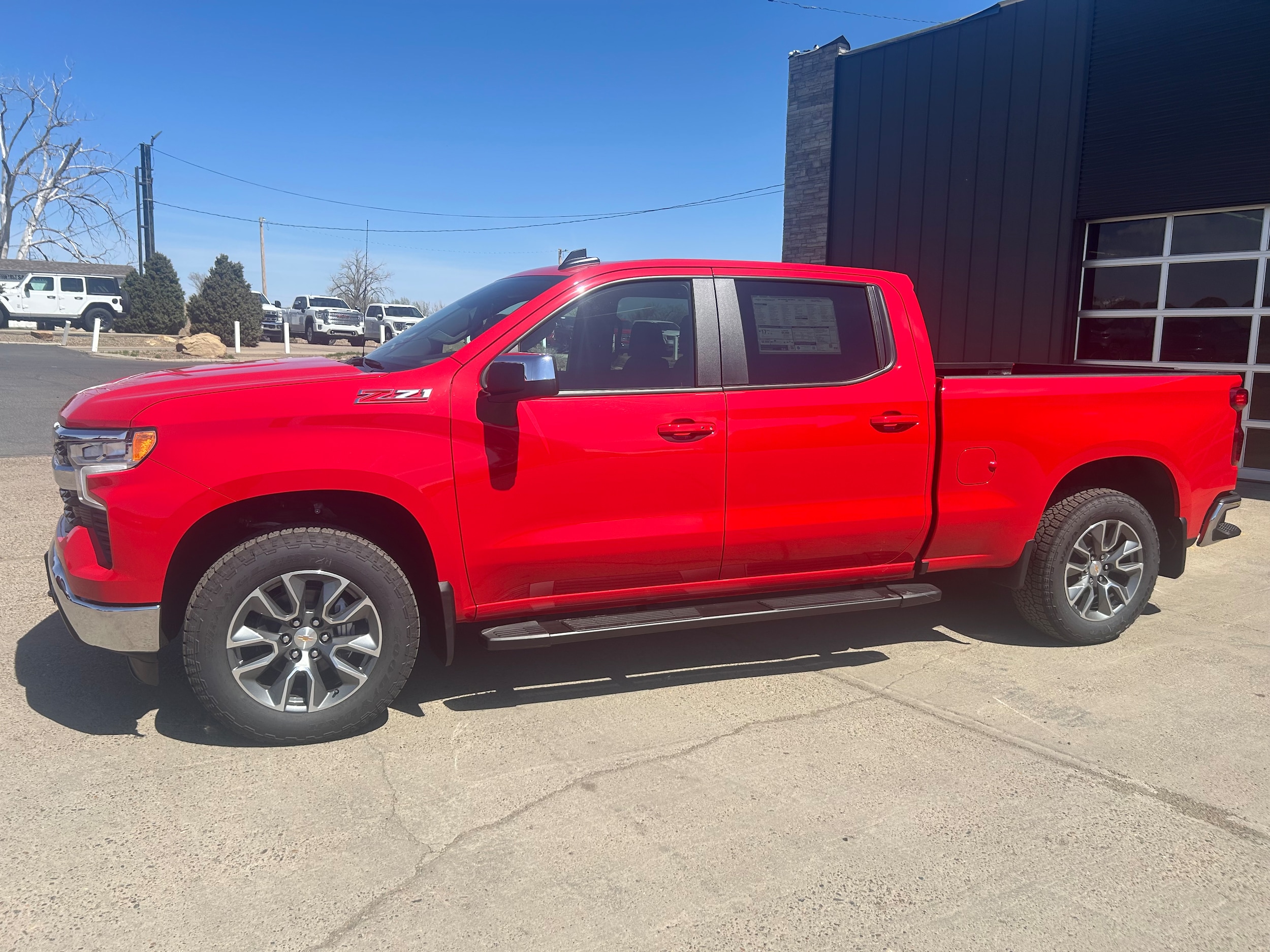 View vehicle photo 3