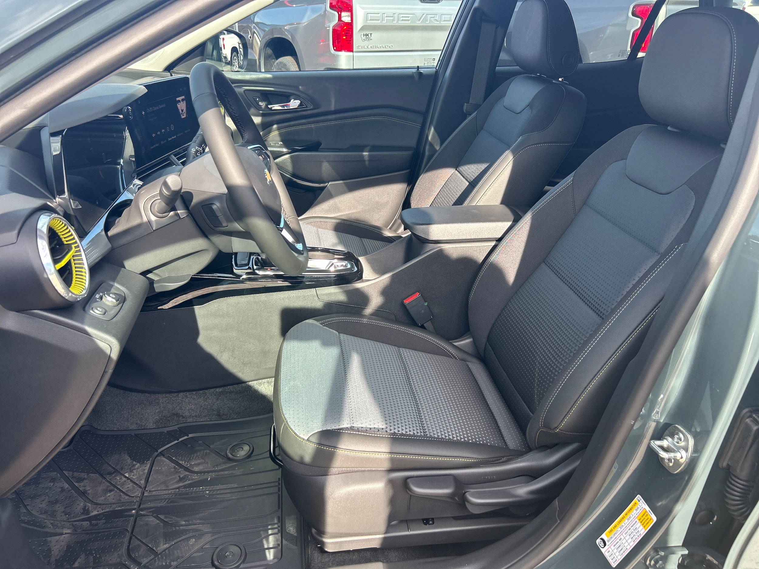 2026 Chevrolet Trax LT - Photo 9