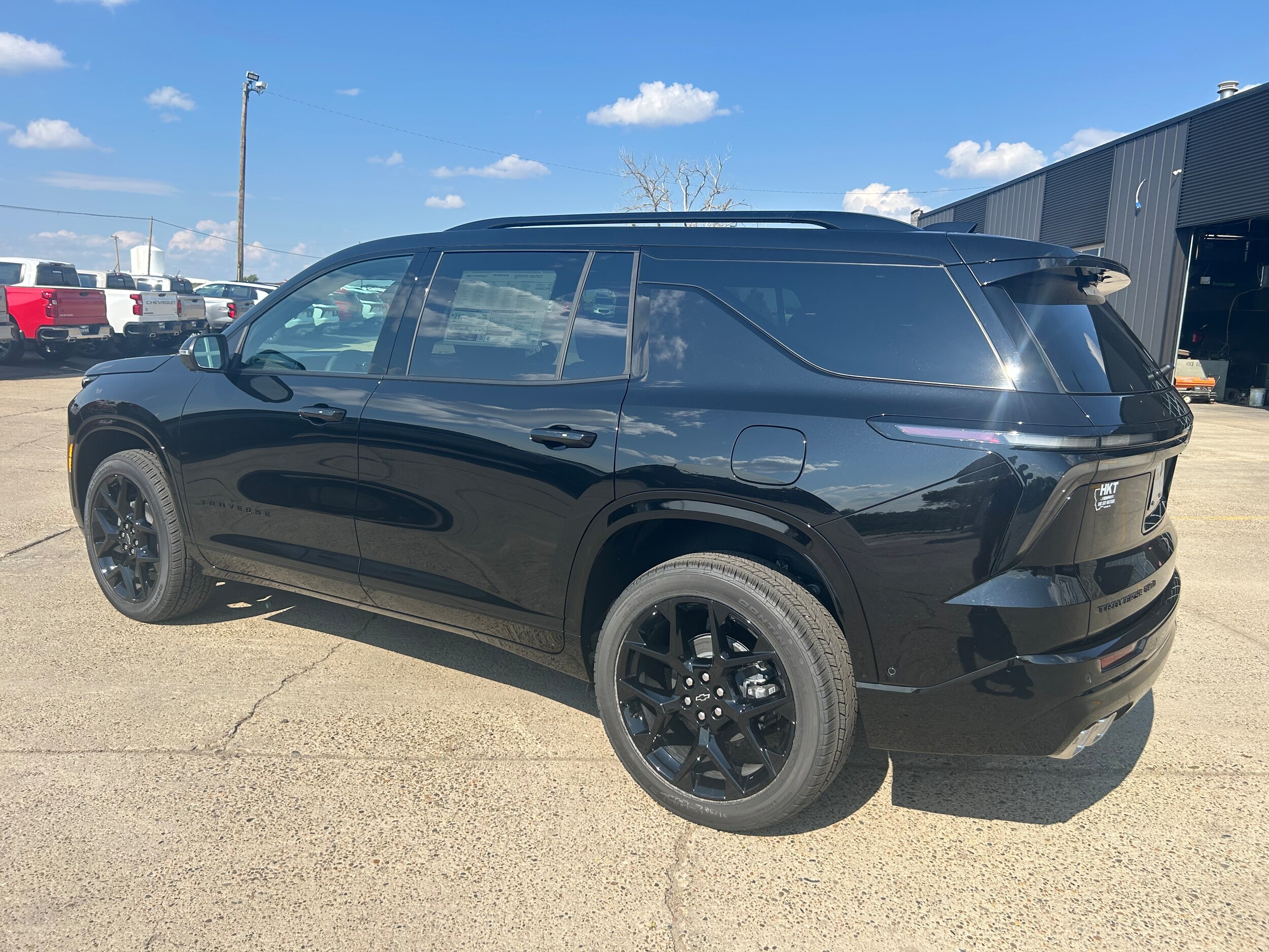 2026 Chevrolet Traverse RS - Mosaic Black Metallic exterior view 4