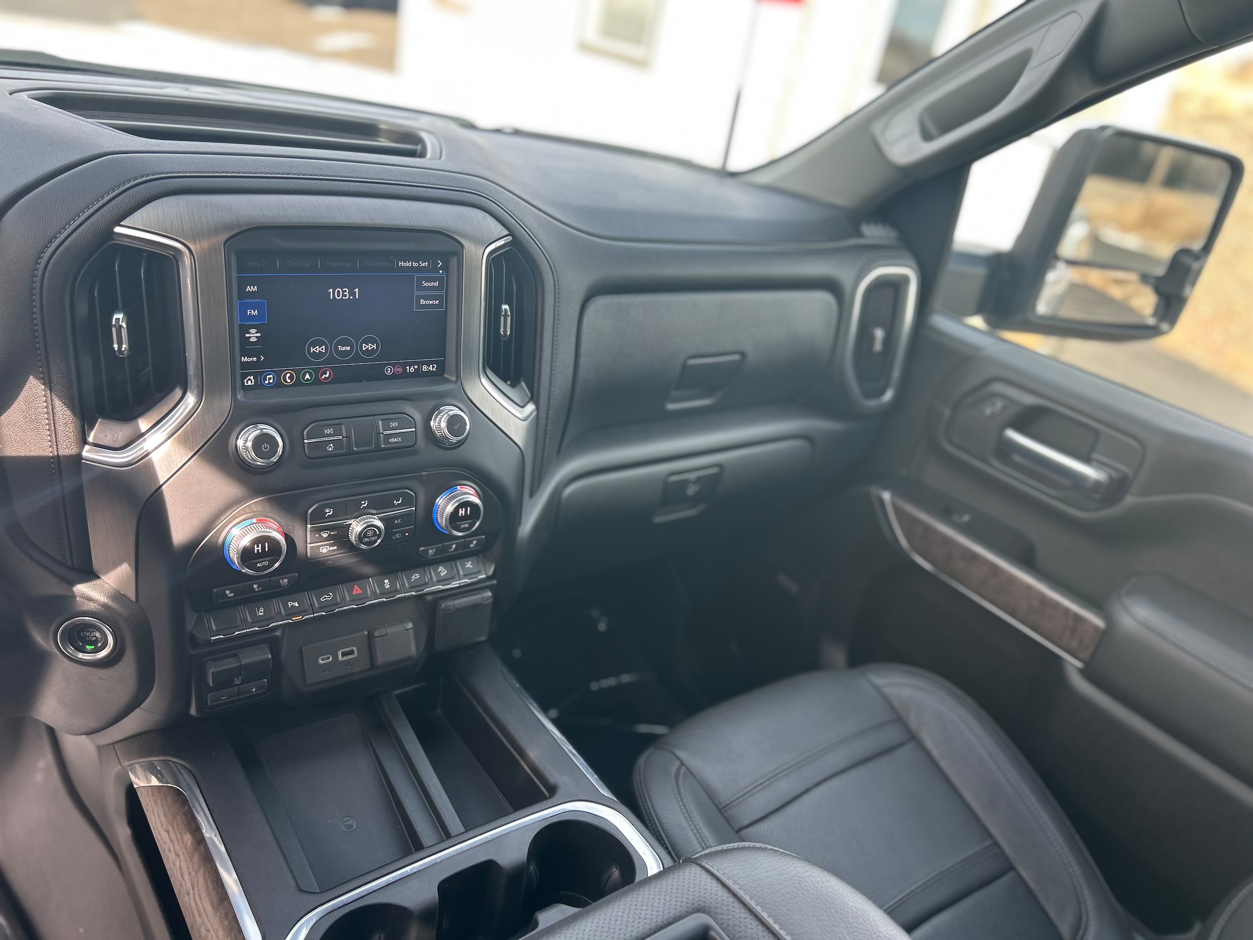 2022 GMC Sierra 2500 HD Denali - Summit White exterior view 13