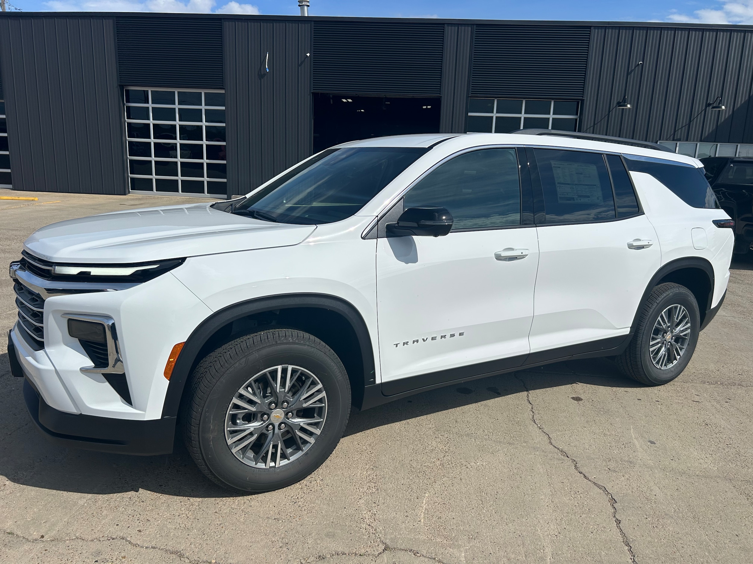 2026 Chevrolet Traverse LT - Summit White exterior view 2