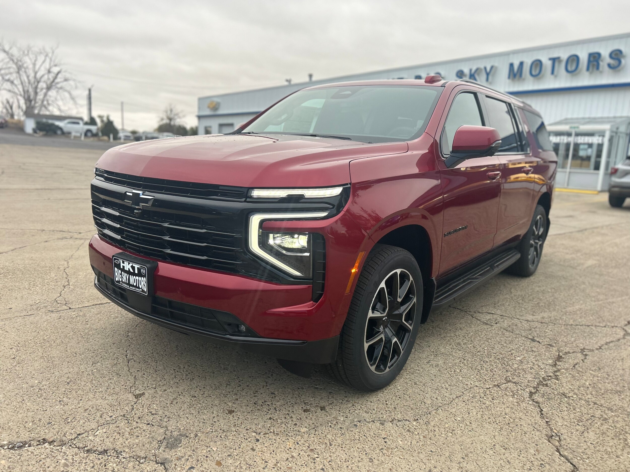 2026 Chevrolet Suburban RST photo 2