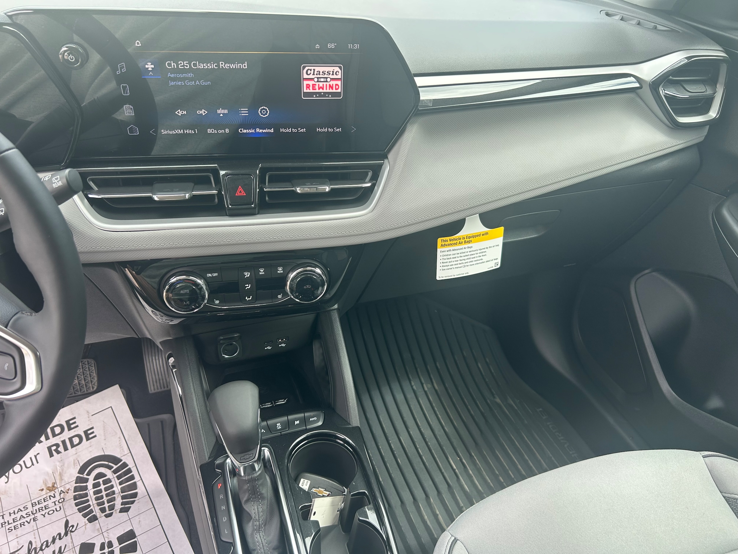 2026 Chevrolet Trailblazer LT - Summit White exterior view 11
