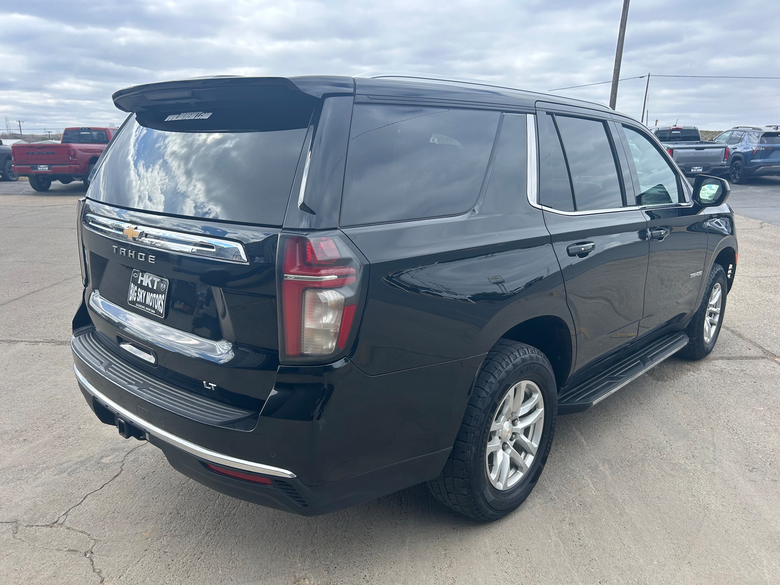 View vehicle photo 6