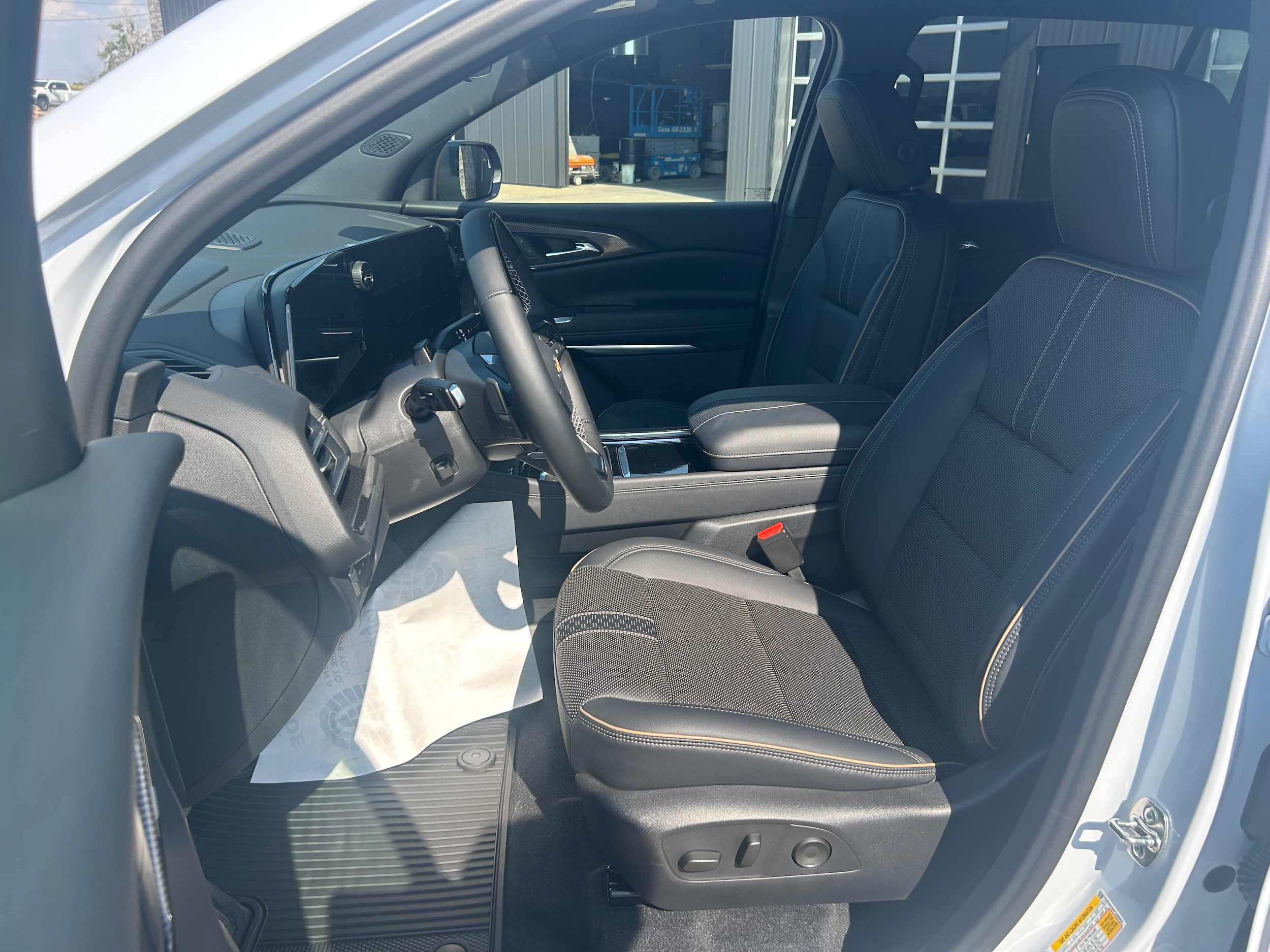 2026 Chevrolet Traverse High Country - Polar White Tricoat exterior view 6