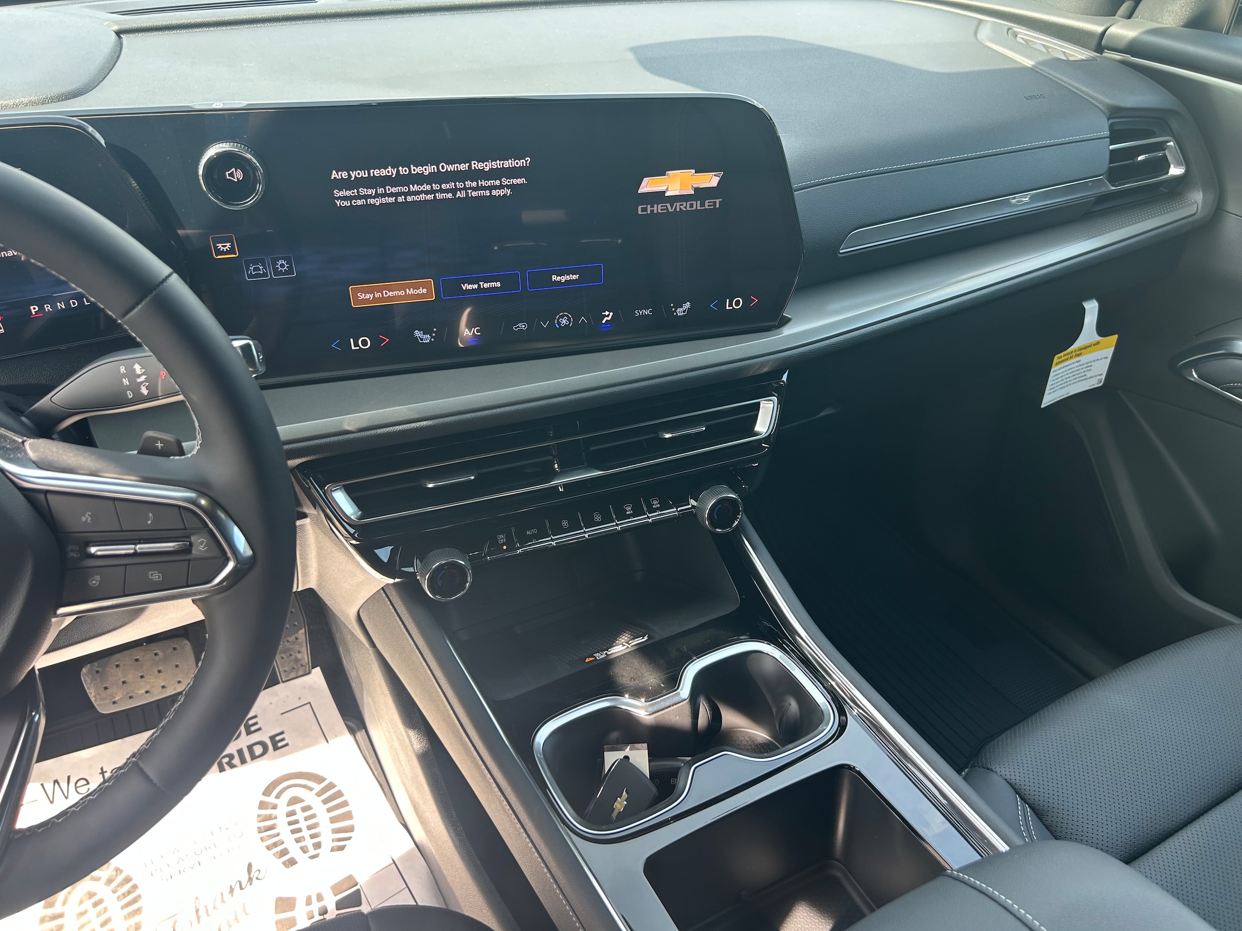 2026 Chevrolet Traverse LT - Summit White exterior view 11