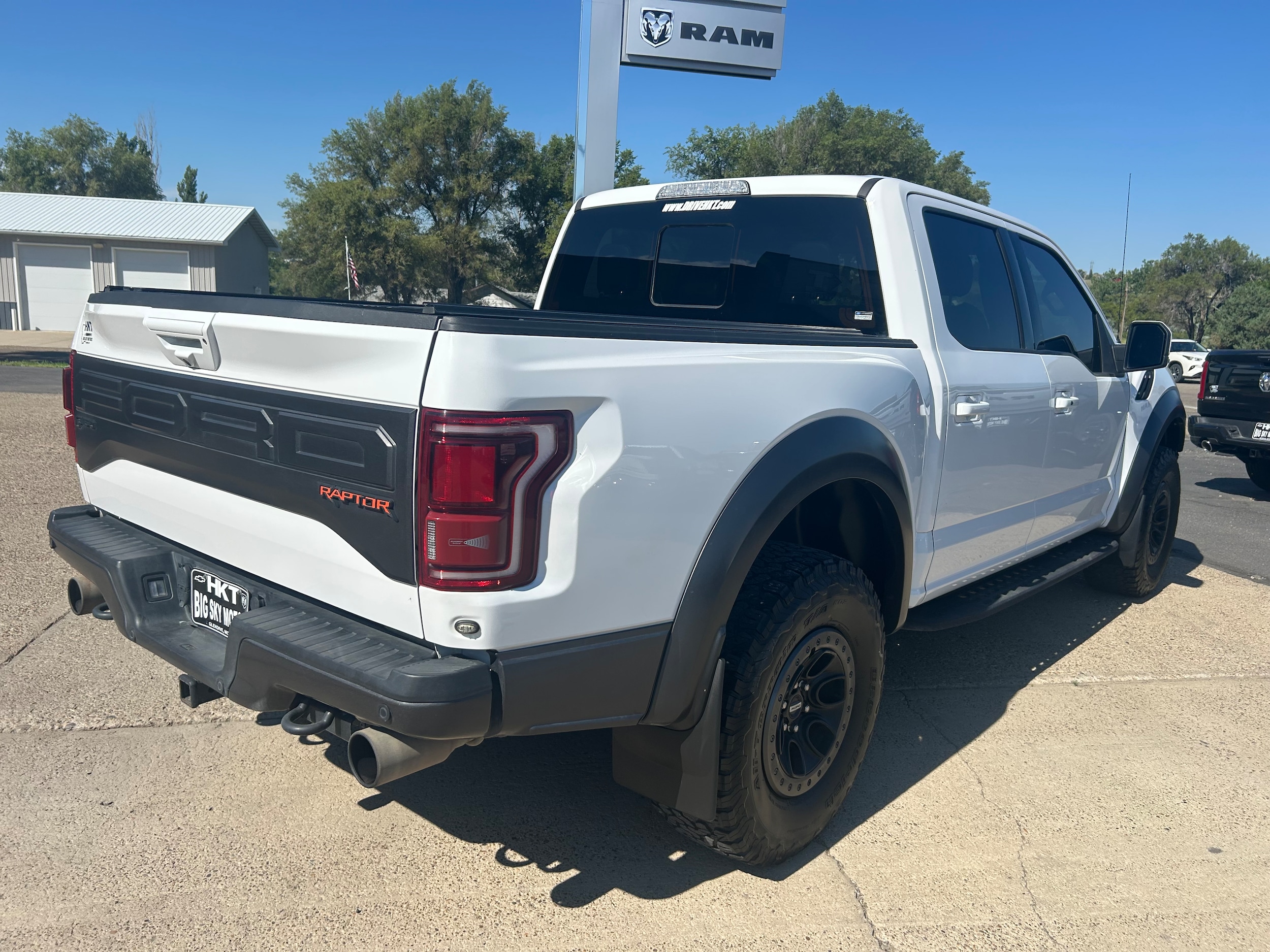 2018 Ford F-150 Raptor - White exterior view 5