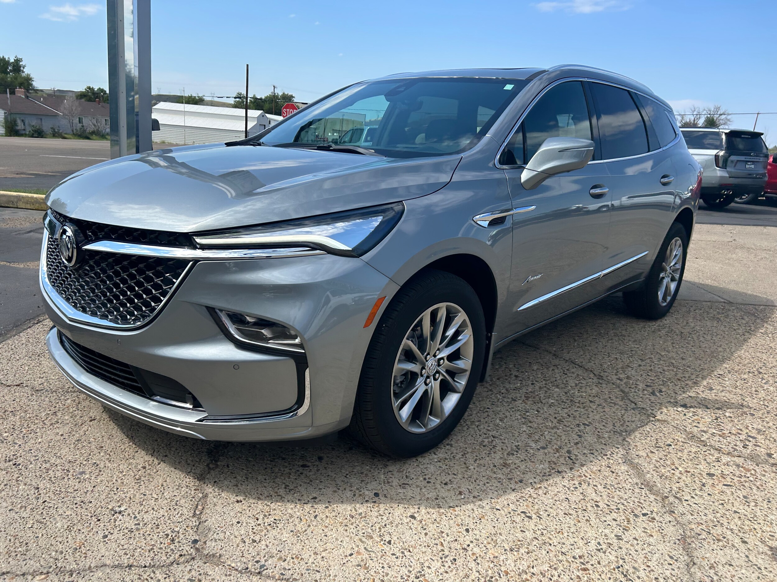 2024 Buick Enclave Avenir photo 2