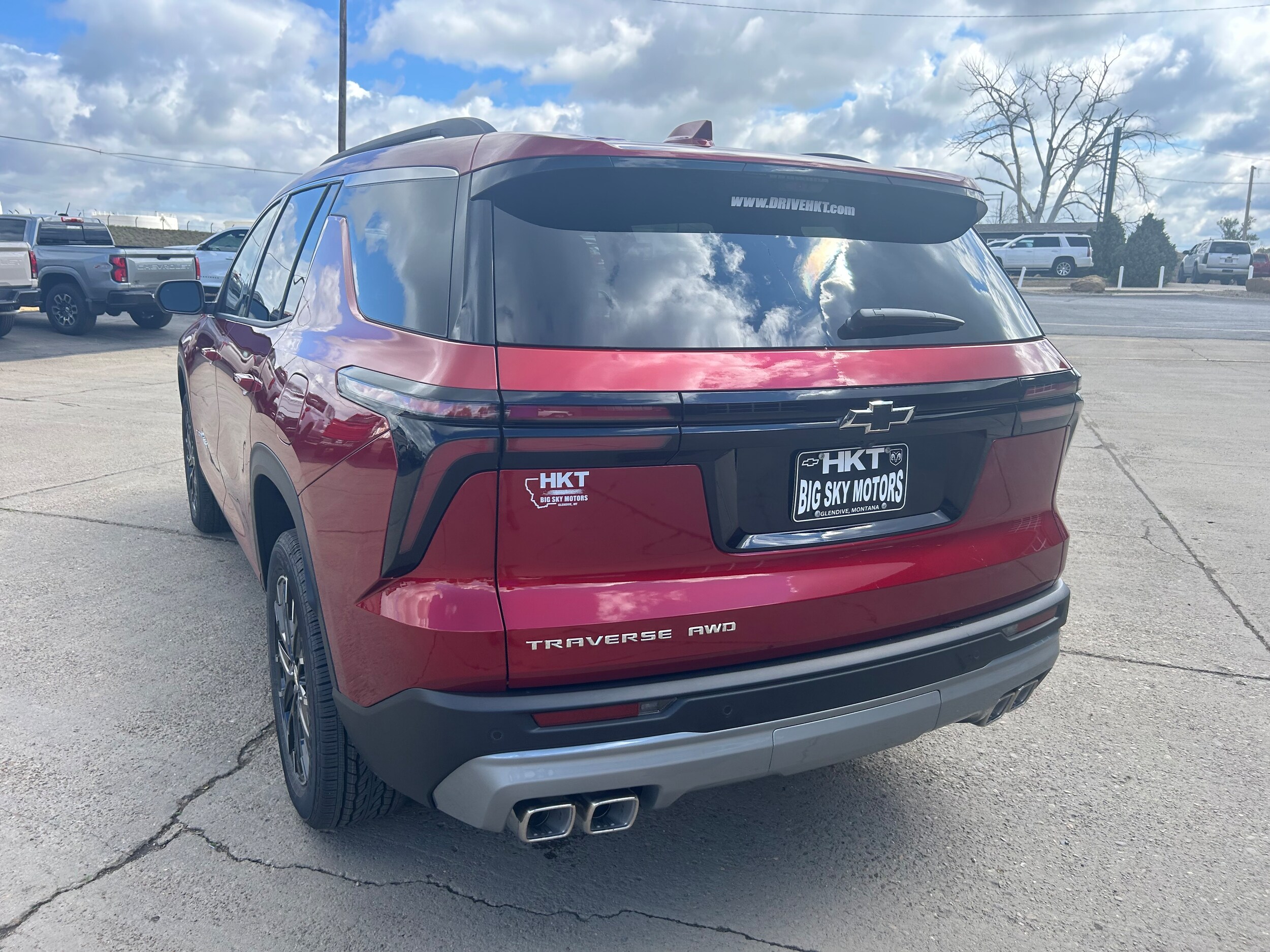 2026 Chevrolet Traverse LT - Radiant Red Tintcoat exterior view 5