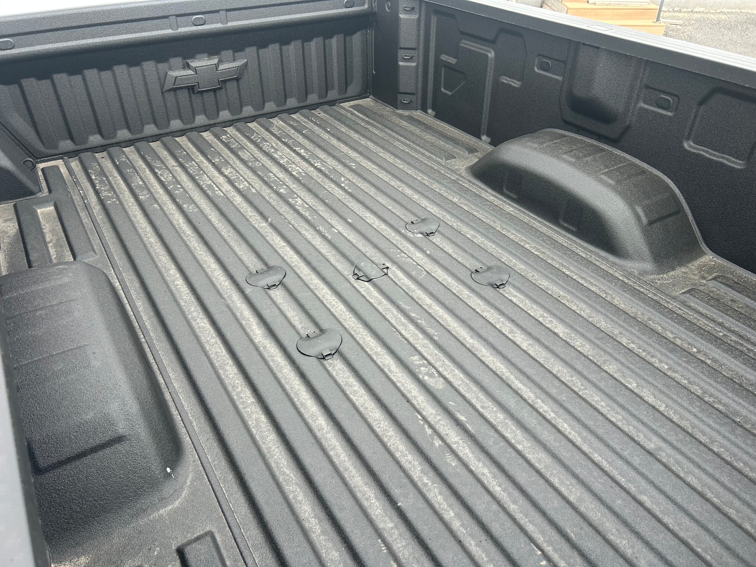 2026 Chevrolet Silverado 3500 HD LT - Summit White exterior view 6