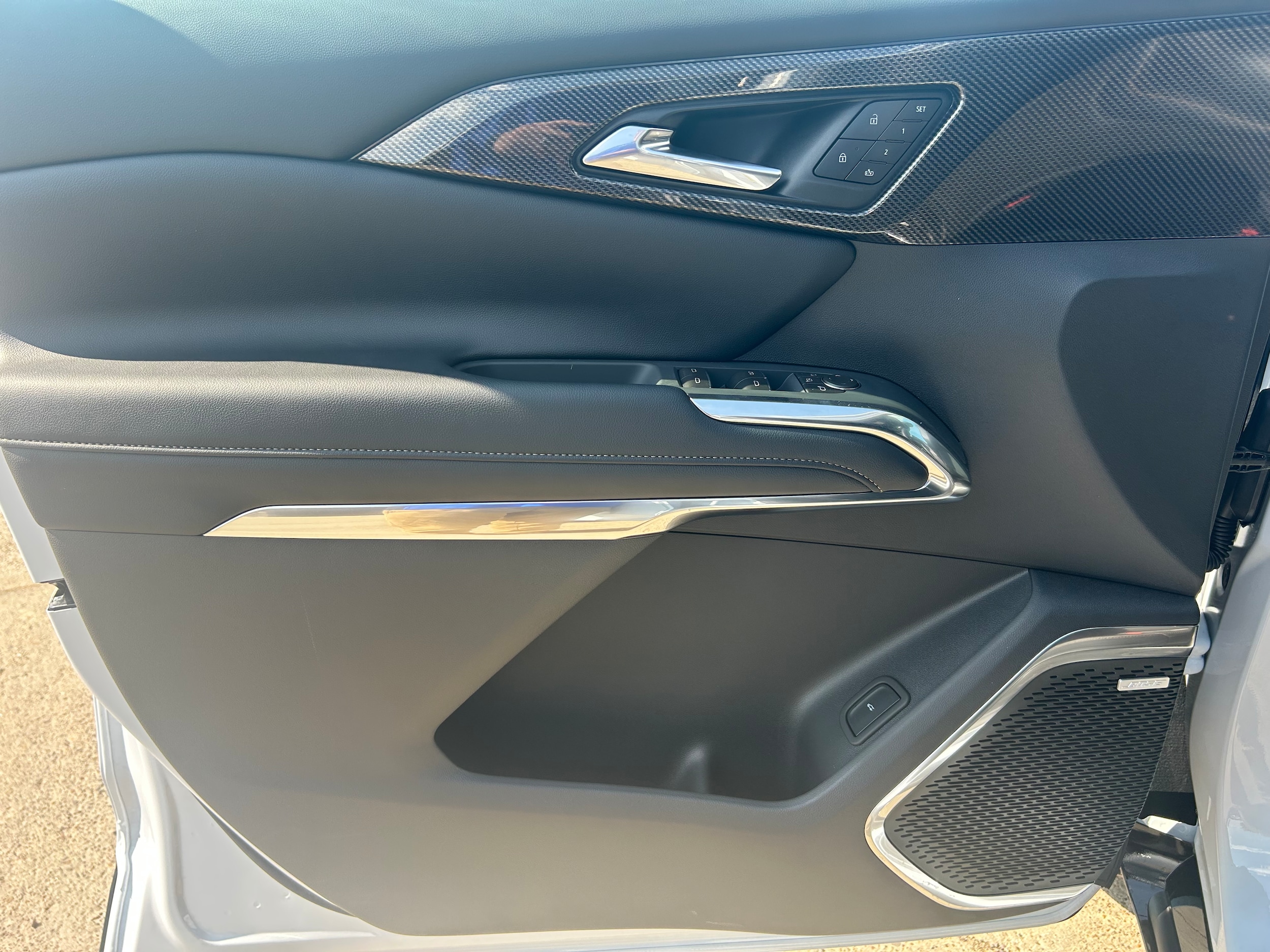2026 Chevrolet Traverse High Country - Polar White Tricoat exterior view 9