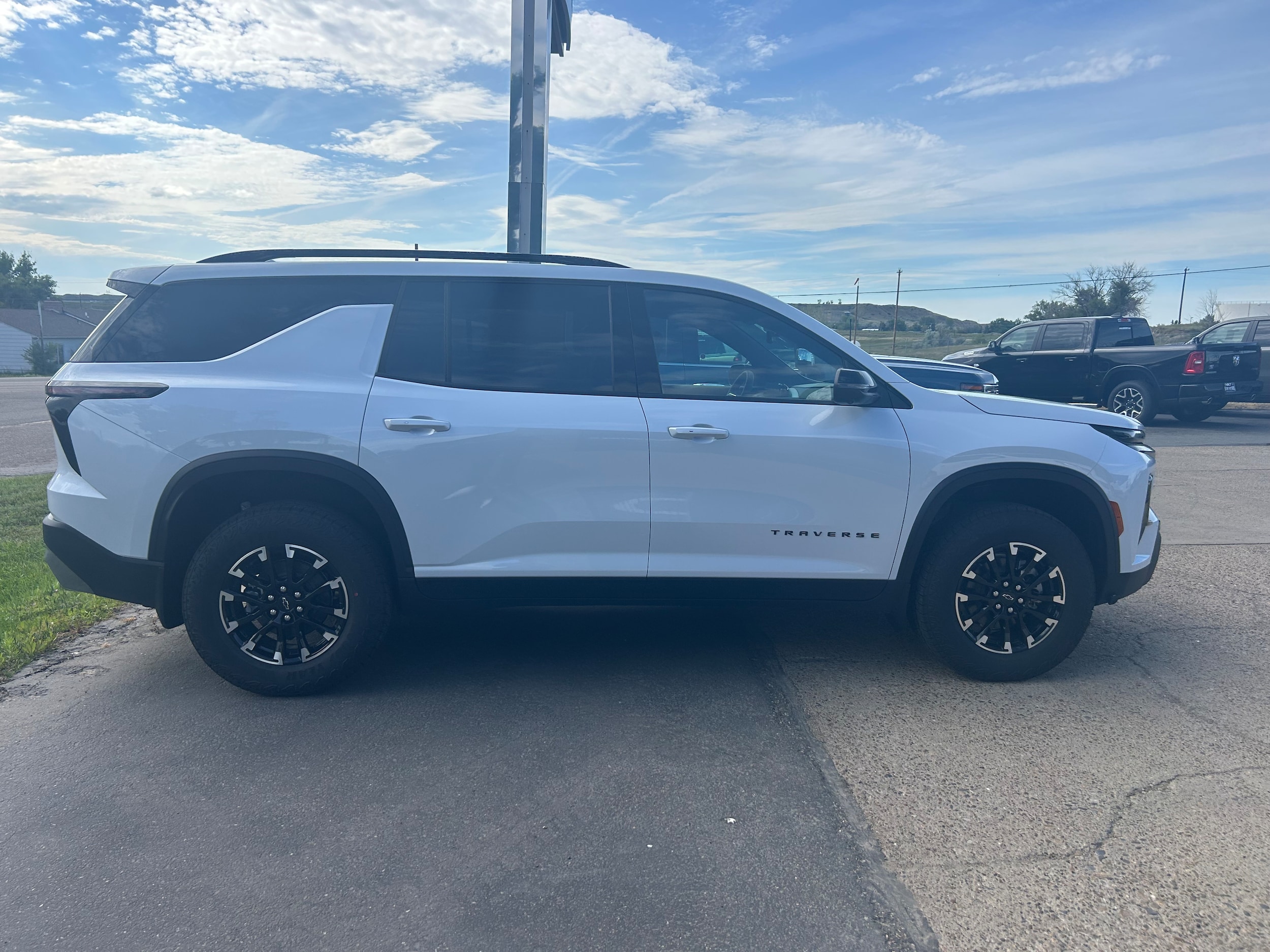 2026 Chevrolet Traverse Z71 - Polar White Tricoat exterior view 3