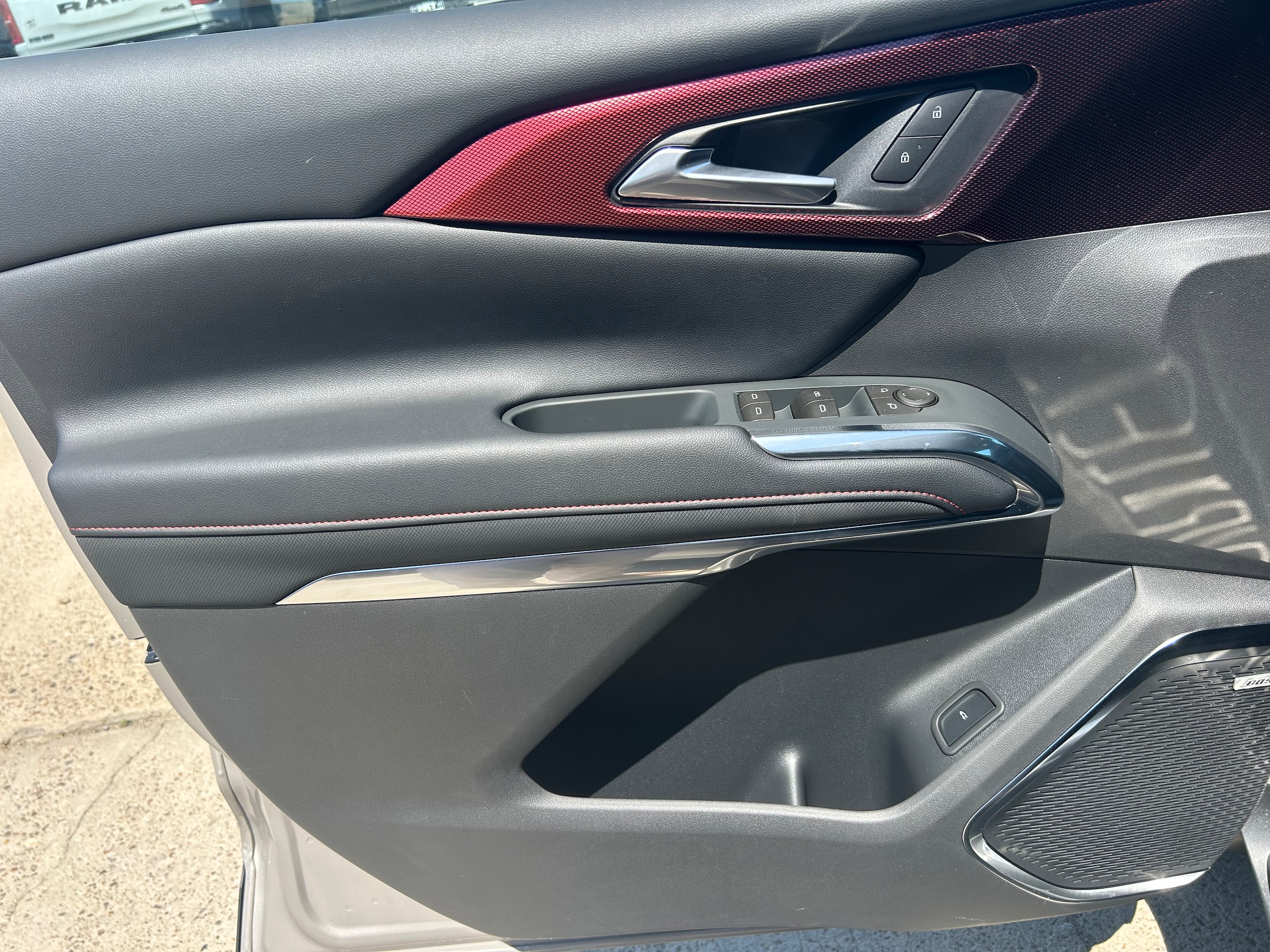 2026 Chevrolet Traverse Z71 - Sandstone Gray exterior view 8