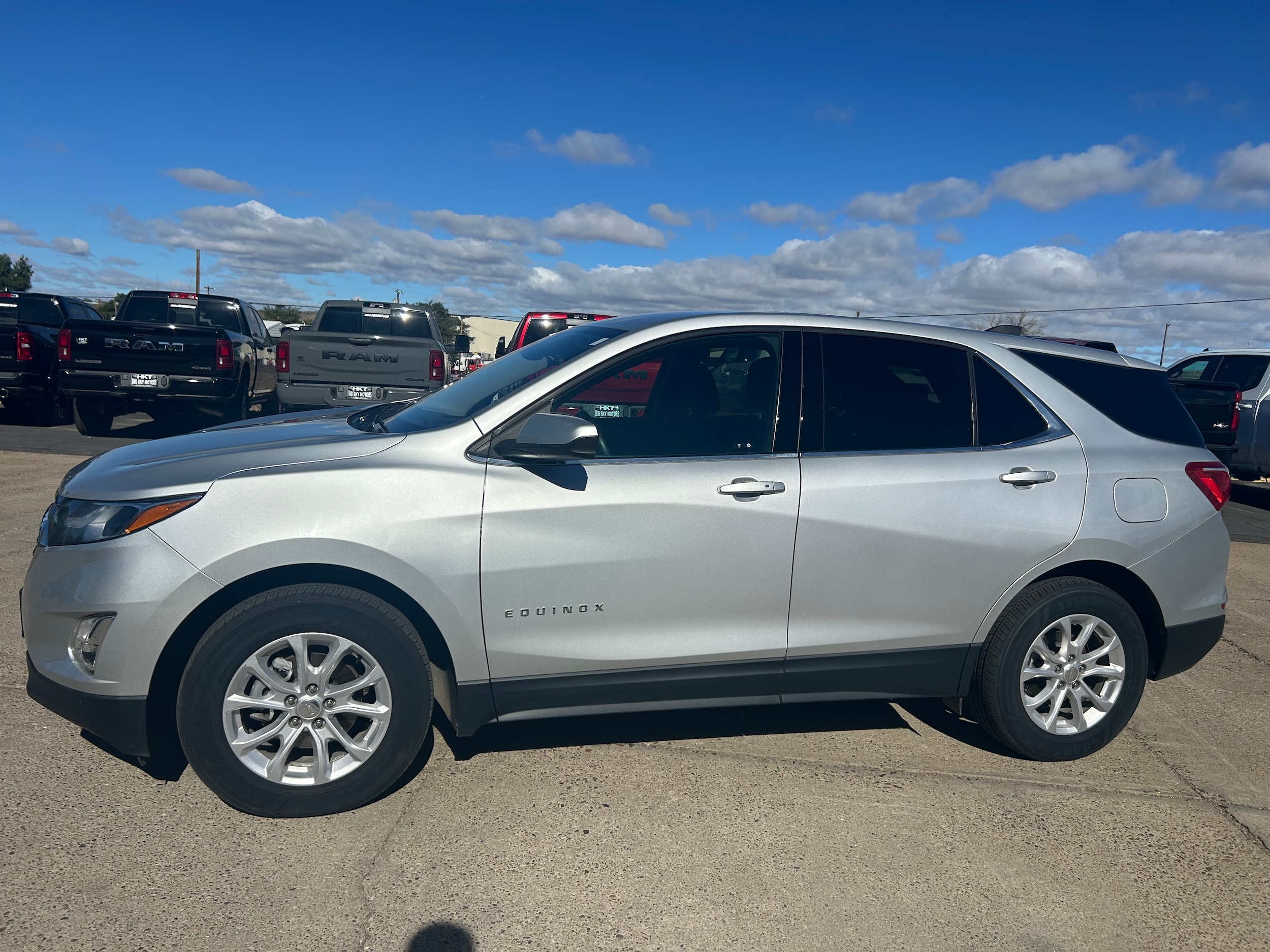 Used 2020 Chevrolet Equinox LT with VIN 3GNAXUEV4LS542332 for sale in Glendive, MT