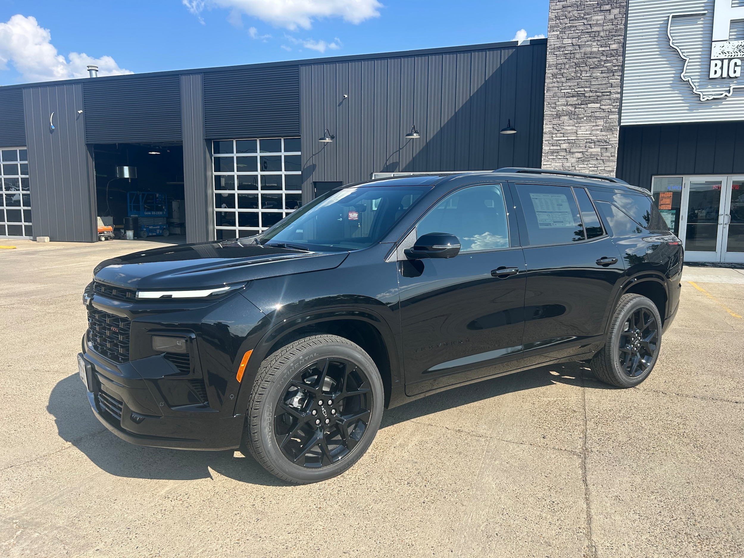 2026 Chevrolet Traverse RS - Mosaic Black Metallic exterior view 2