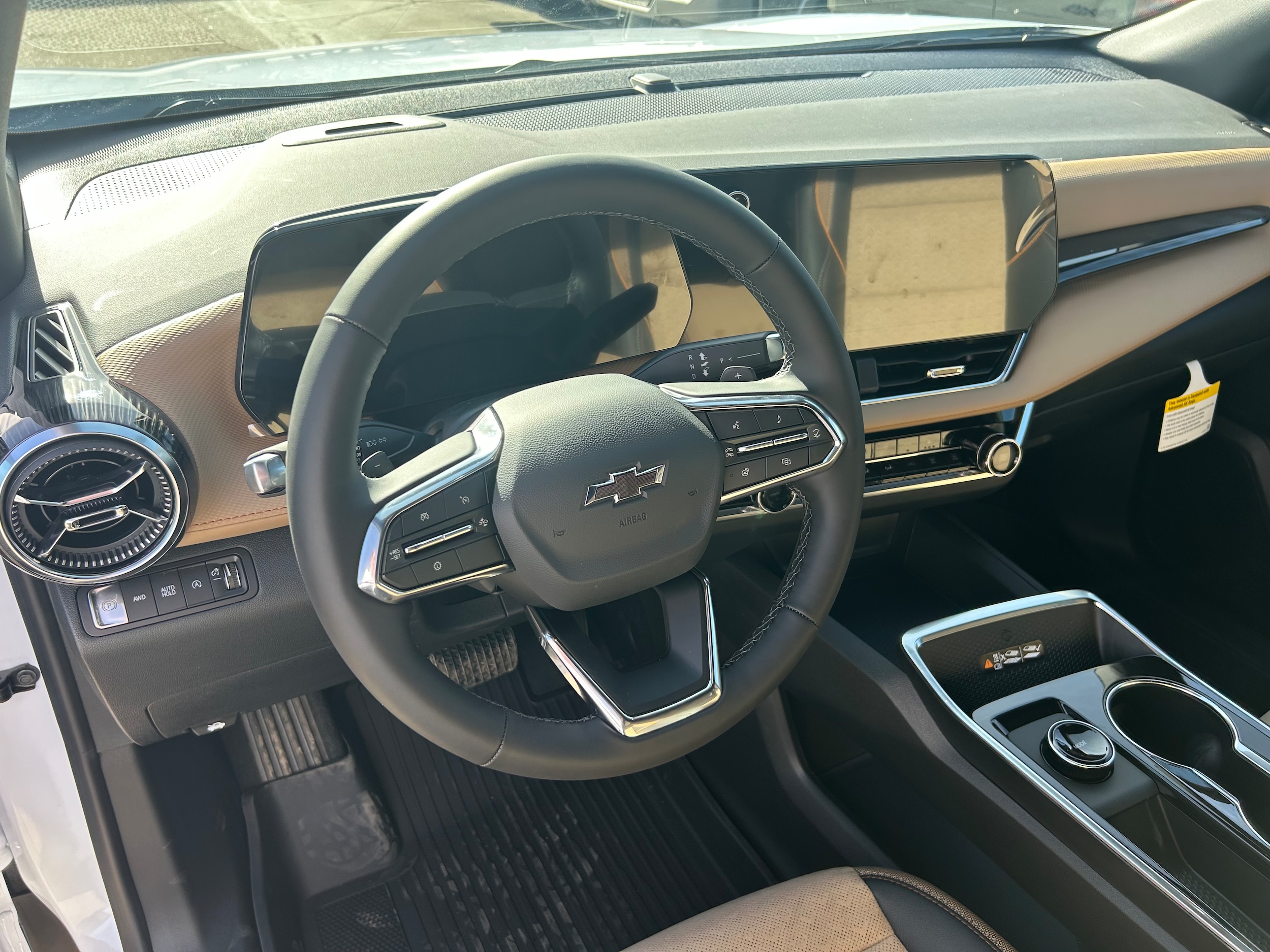 2026 Chevrolet Equinox Activ - Polar White Tricoat exterior view 10